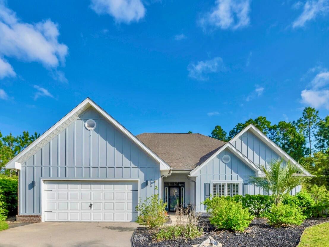 WHISPERING LAKE - Residential