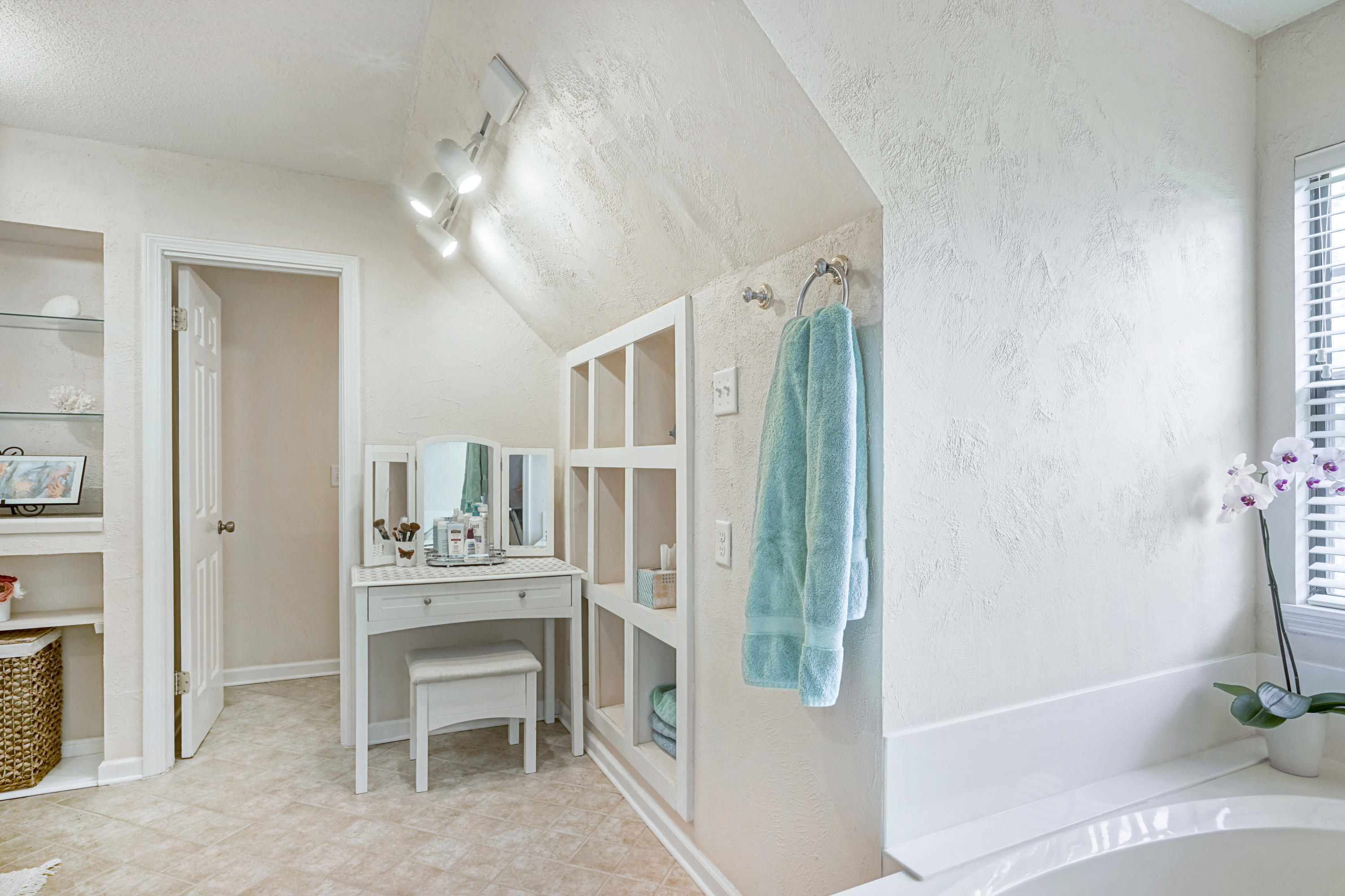ROCKY BAYOU ESTATES 01 - Residential