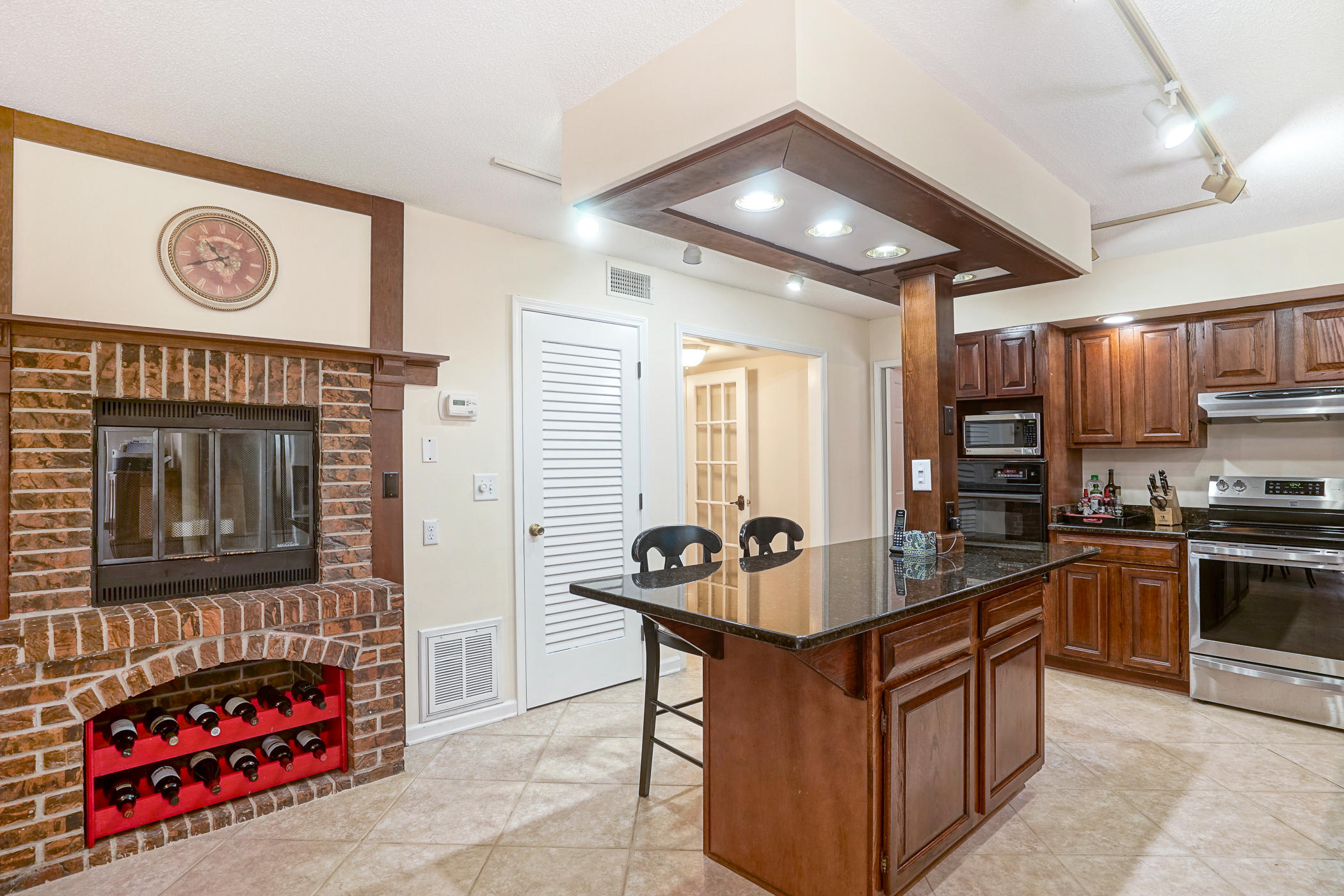 ROCKY BAYOU ESTATES 01 - Residential