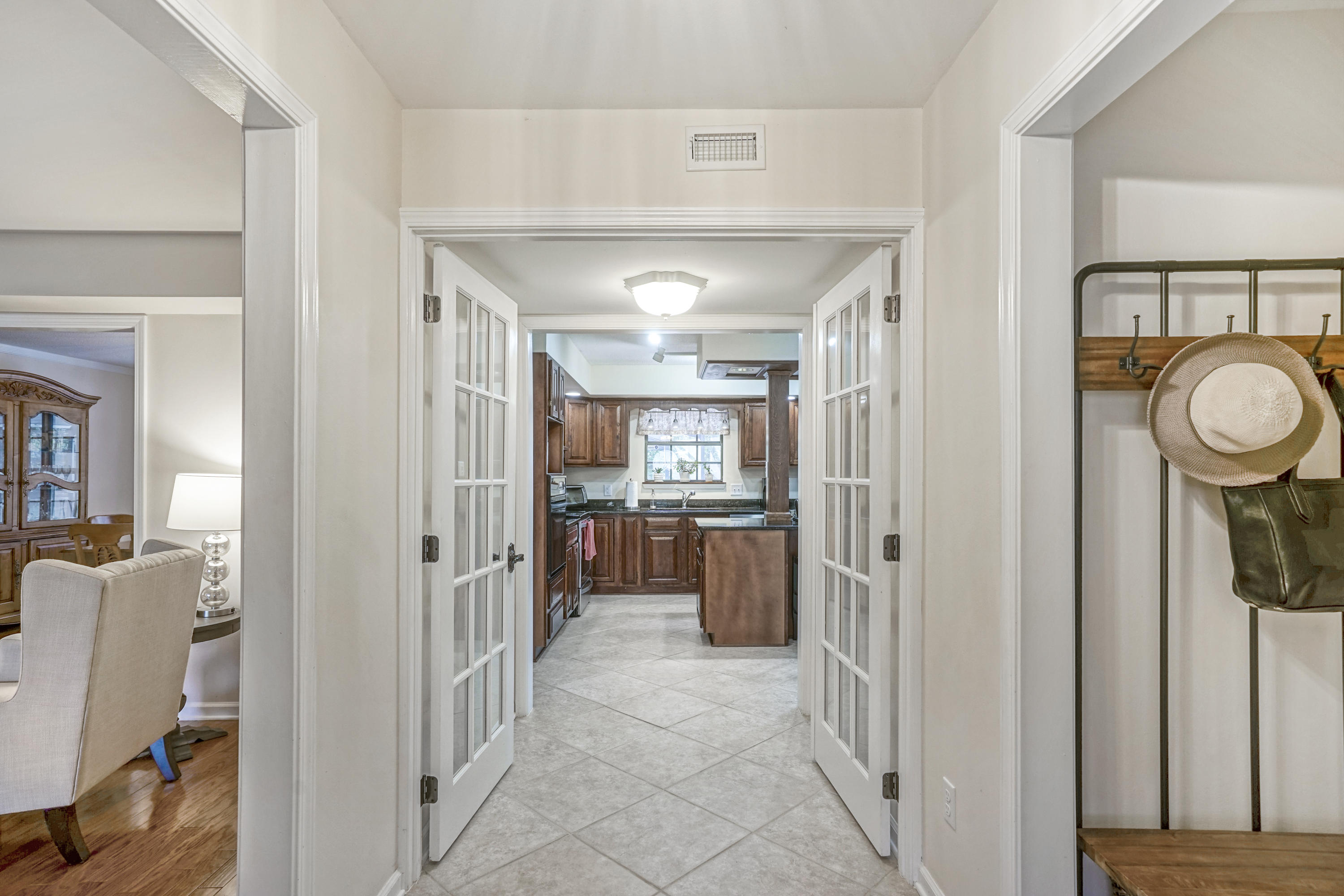 ROCKY BAYOU ESTATES 01 - Residential