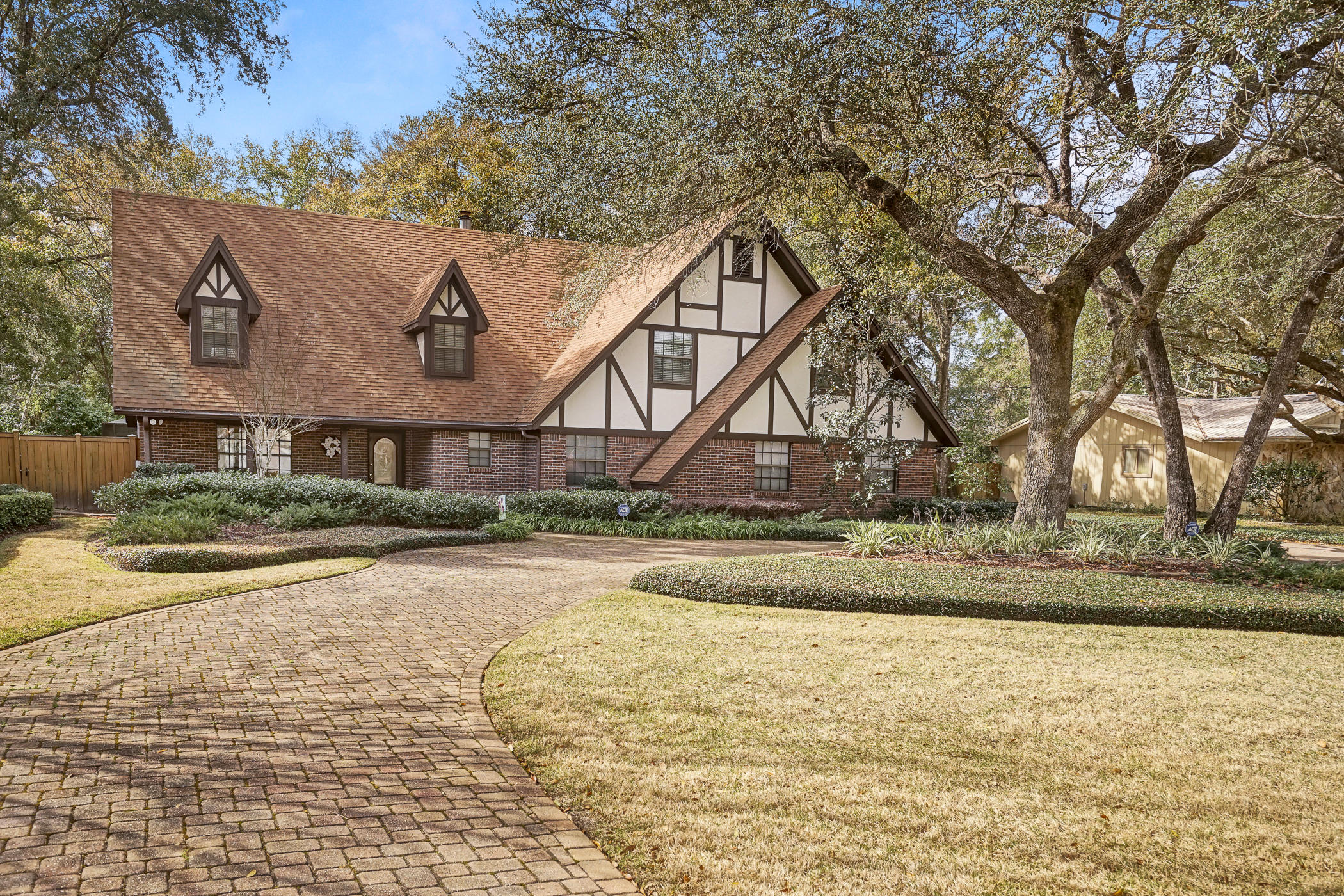 ROCKY BAYOU ESTATES 01 - Residential