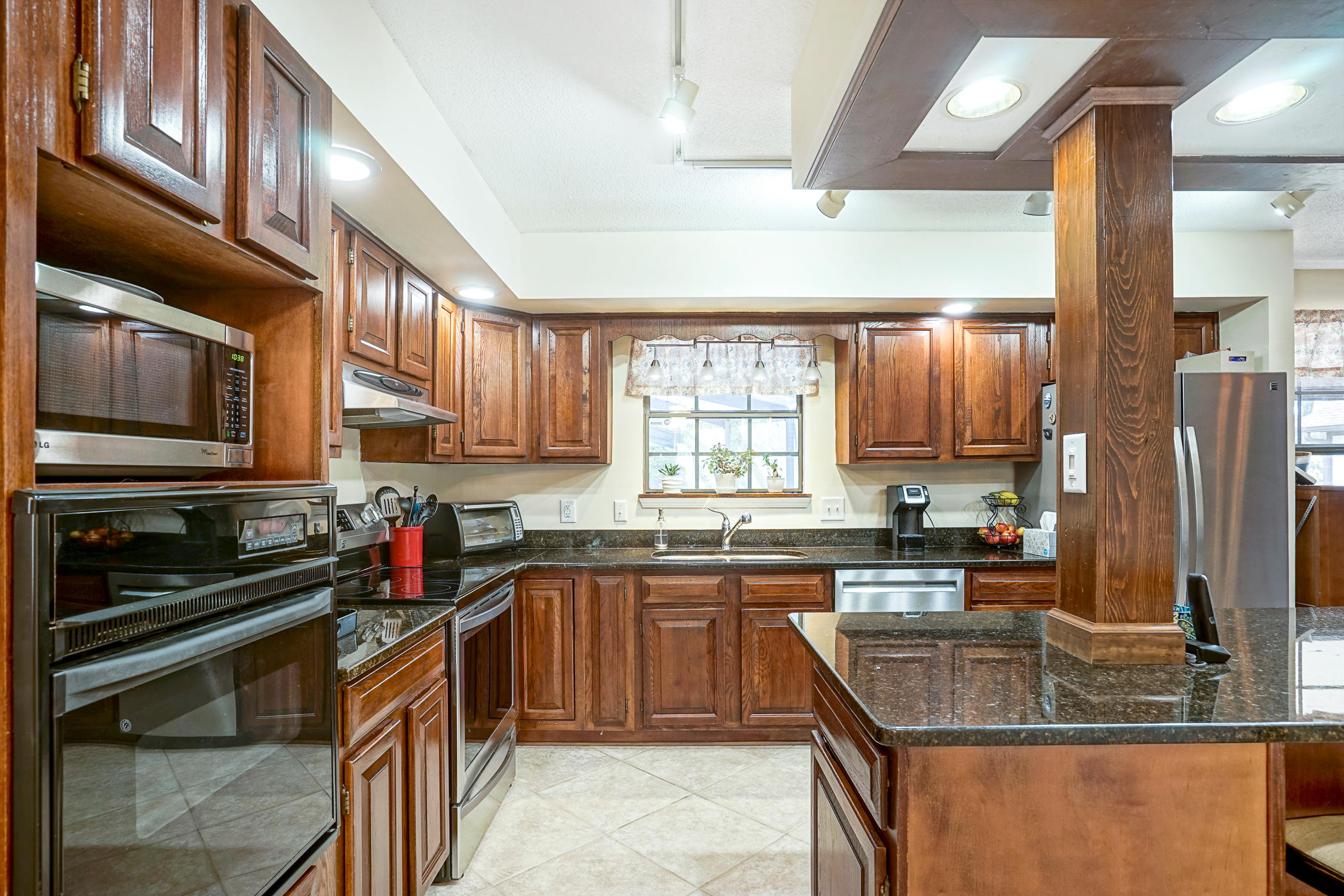 ROCKY BAYOU ESTATES 01 - Residential