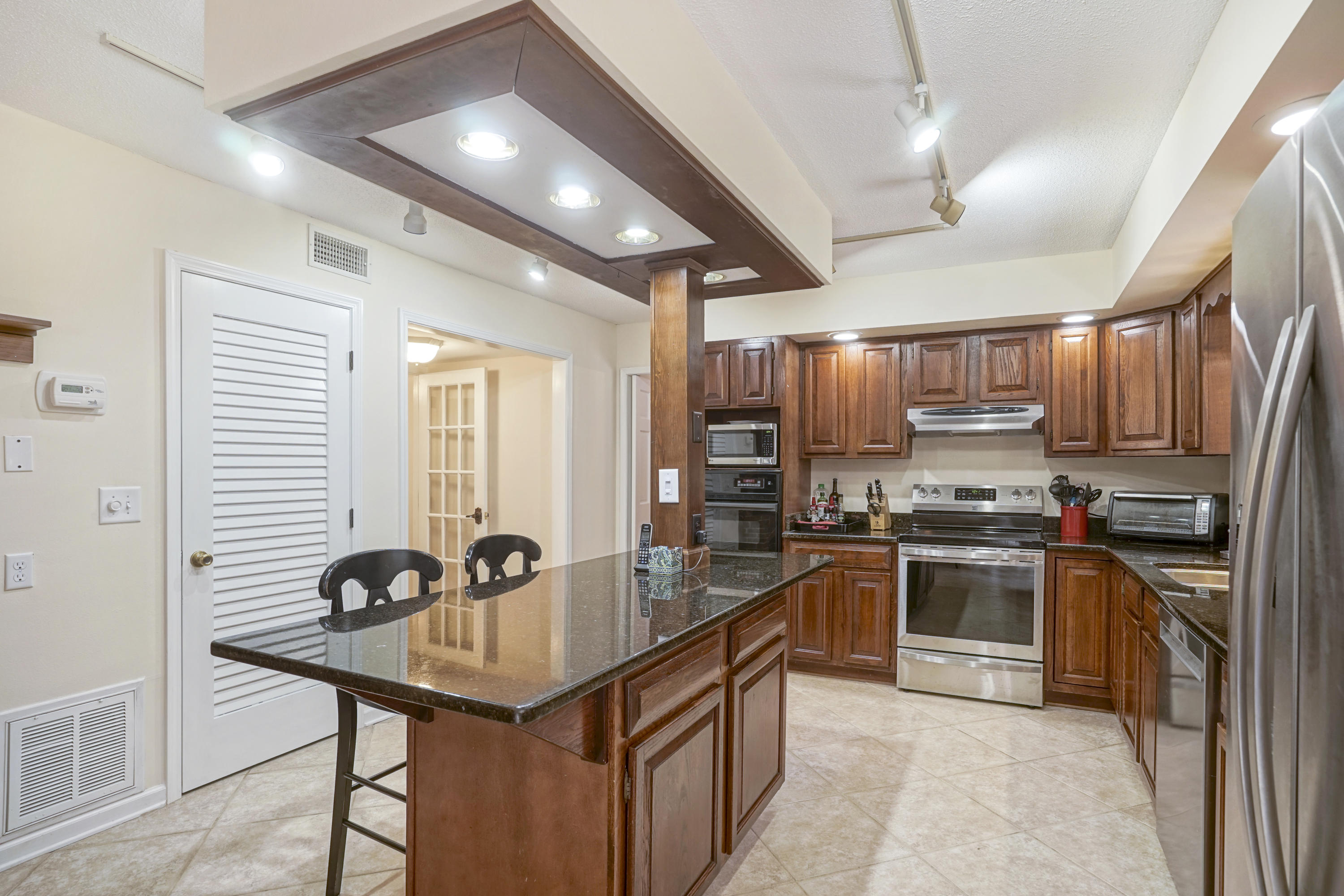 ROCKY BAYOU ESTATES 01 - Residential