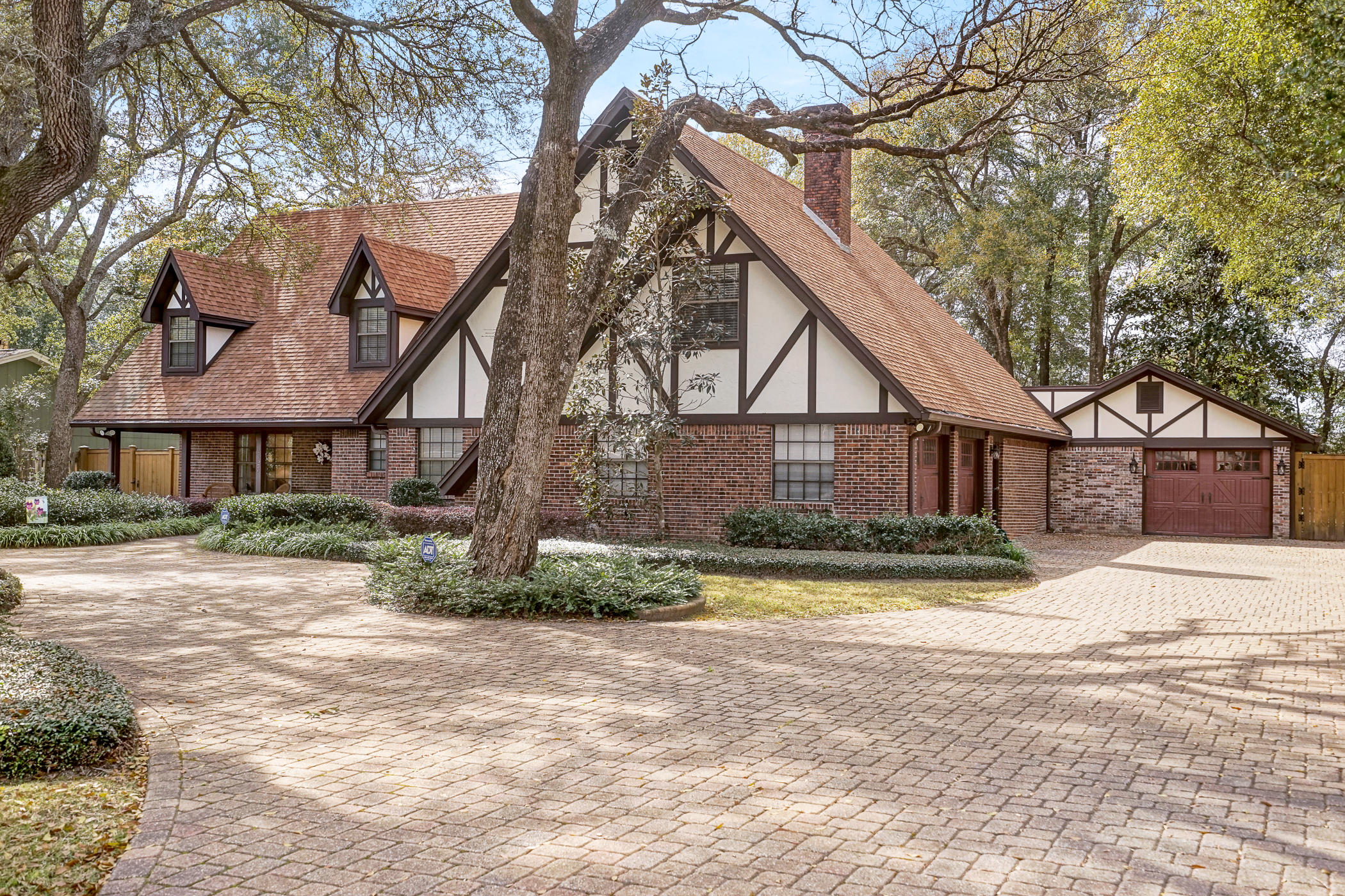ROCKY BAYOU ESTATES 01 - Residential