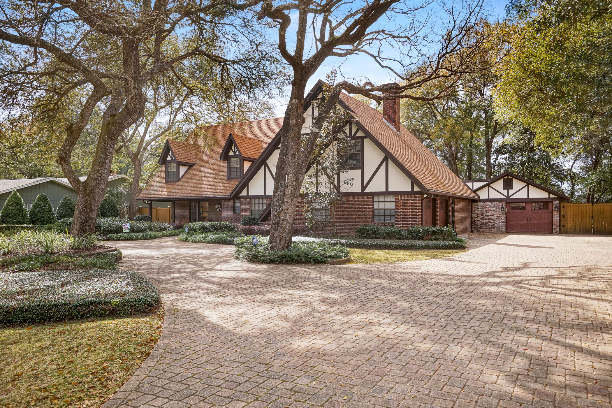 ROCKY BAYOU ESTATES 01 - Residential