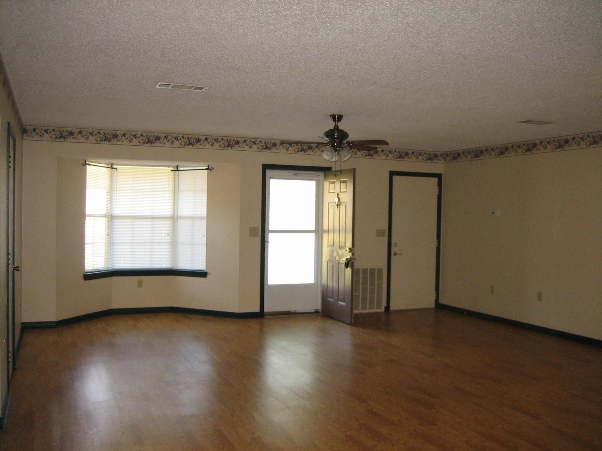 COUNTRY CLUB ESTATES 1ST ADDN - Residential