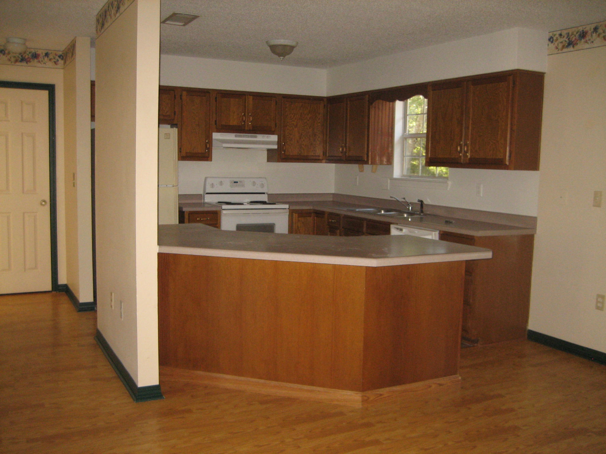 COUNTRY CLUB ESTATES 1ST ADDN - Residential