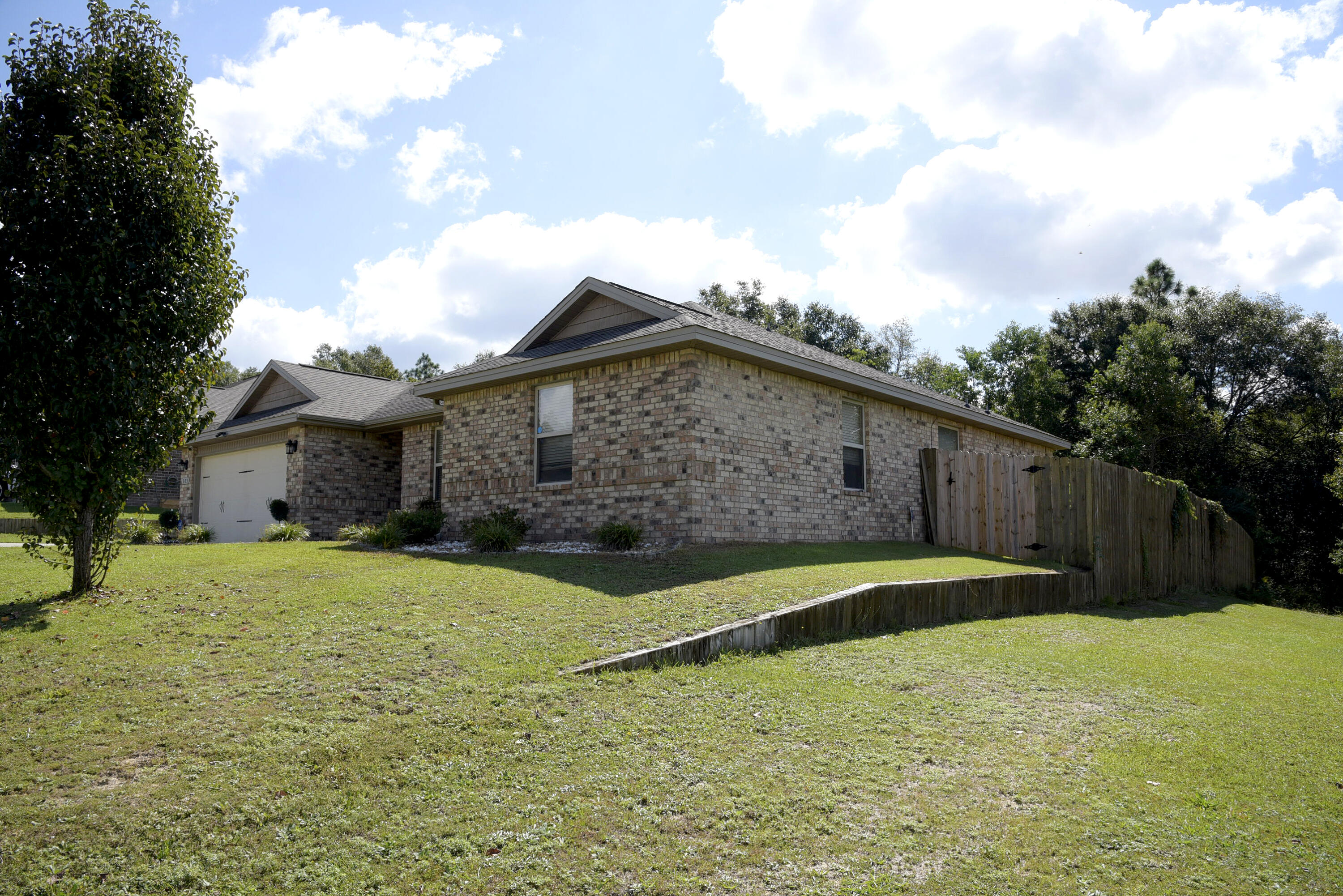 TRAILWOOD ESTATES - Residential