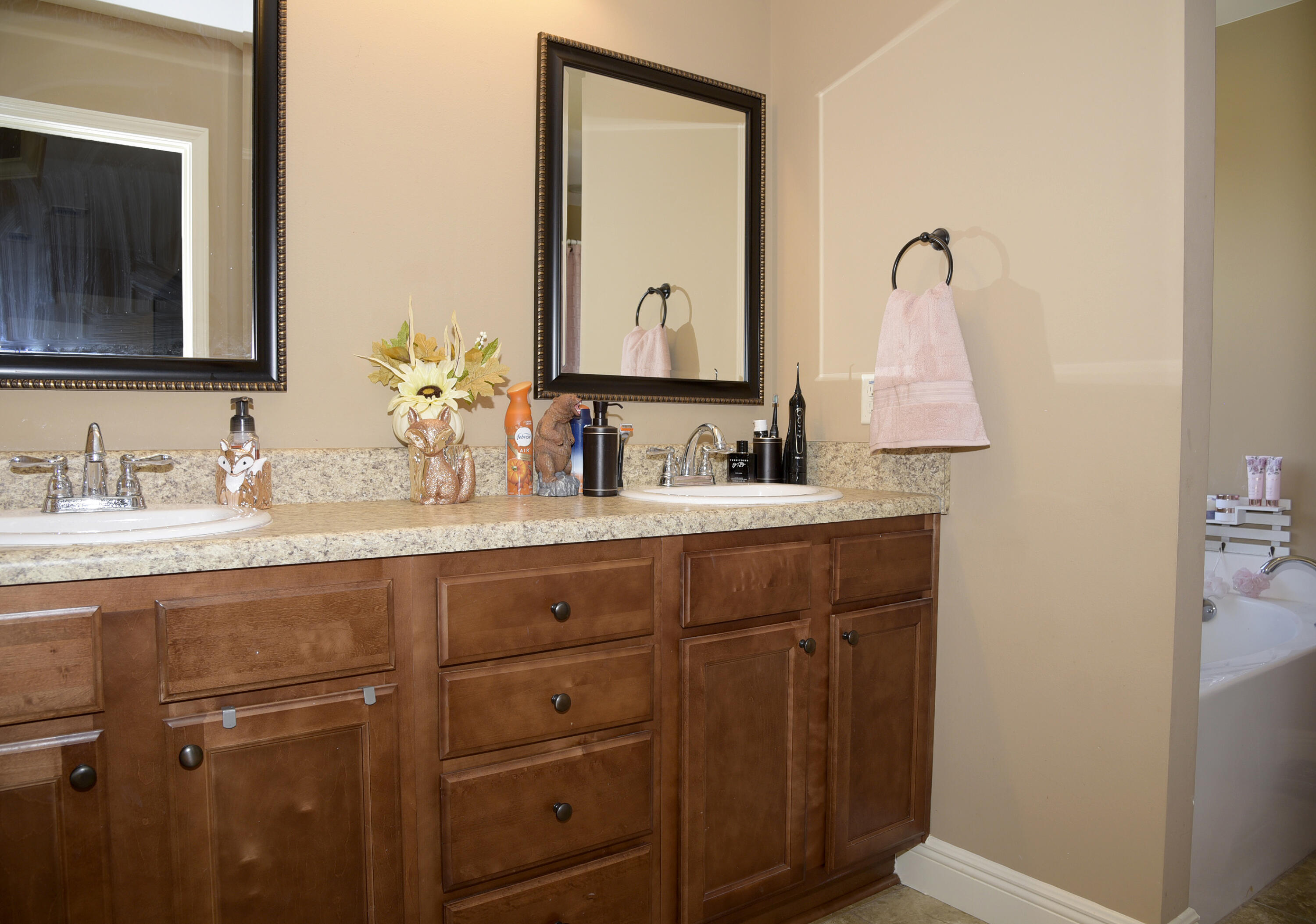 TRAILWOOD ESTATES - Residential