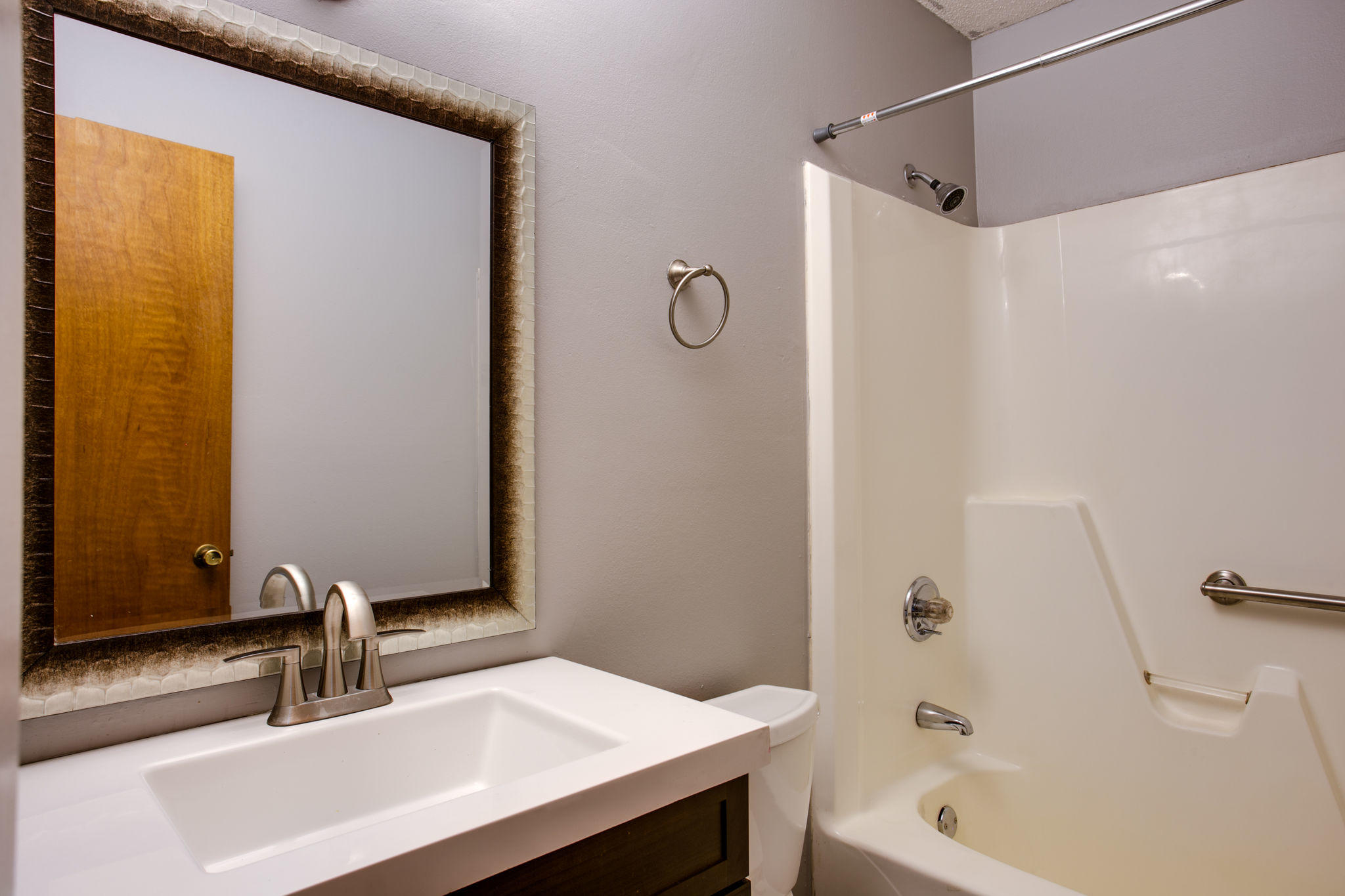 SHERWOOD FOREST - Residential Lease