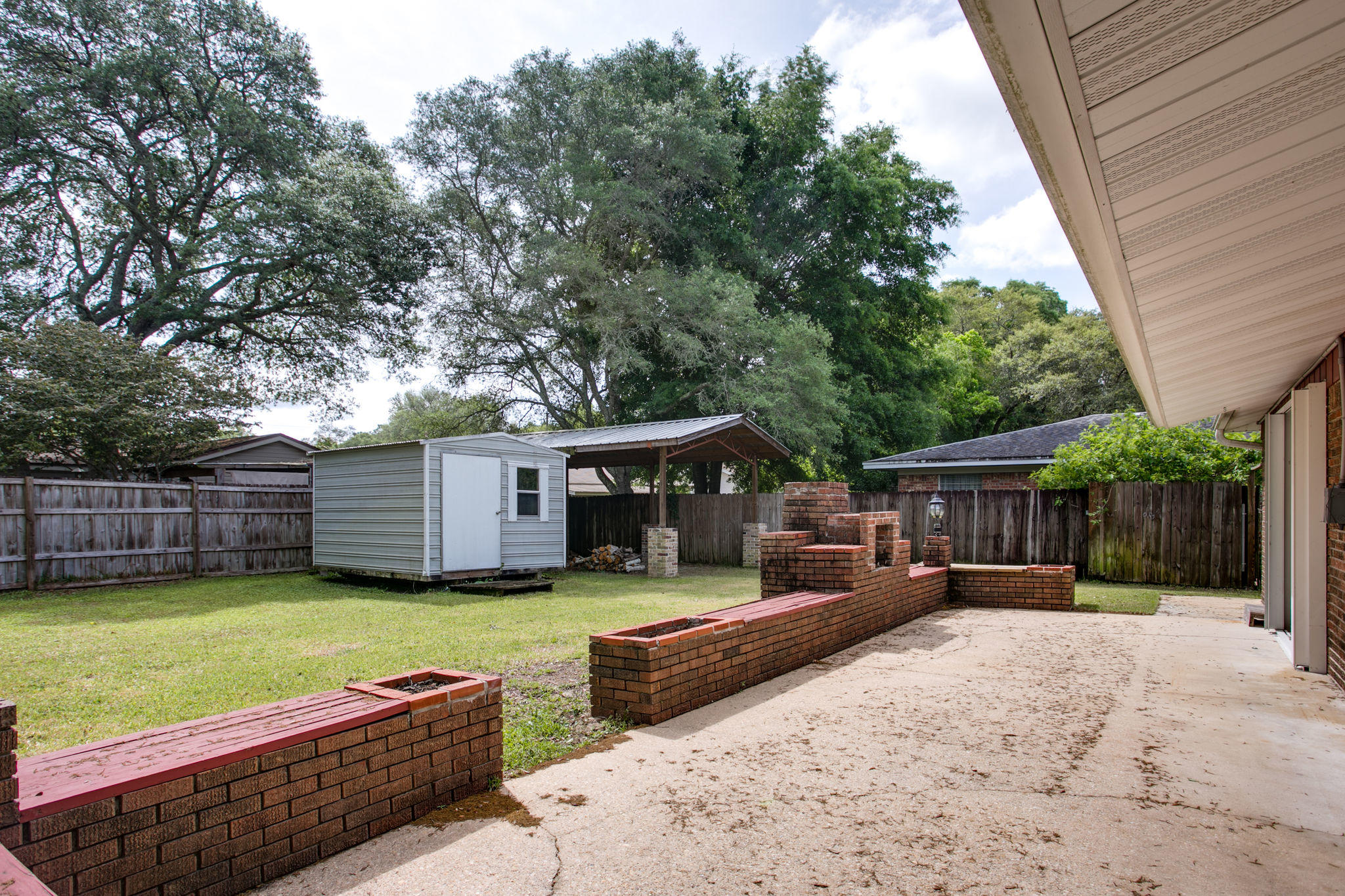 SHERWOOD FOREST - Residential Lease