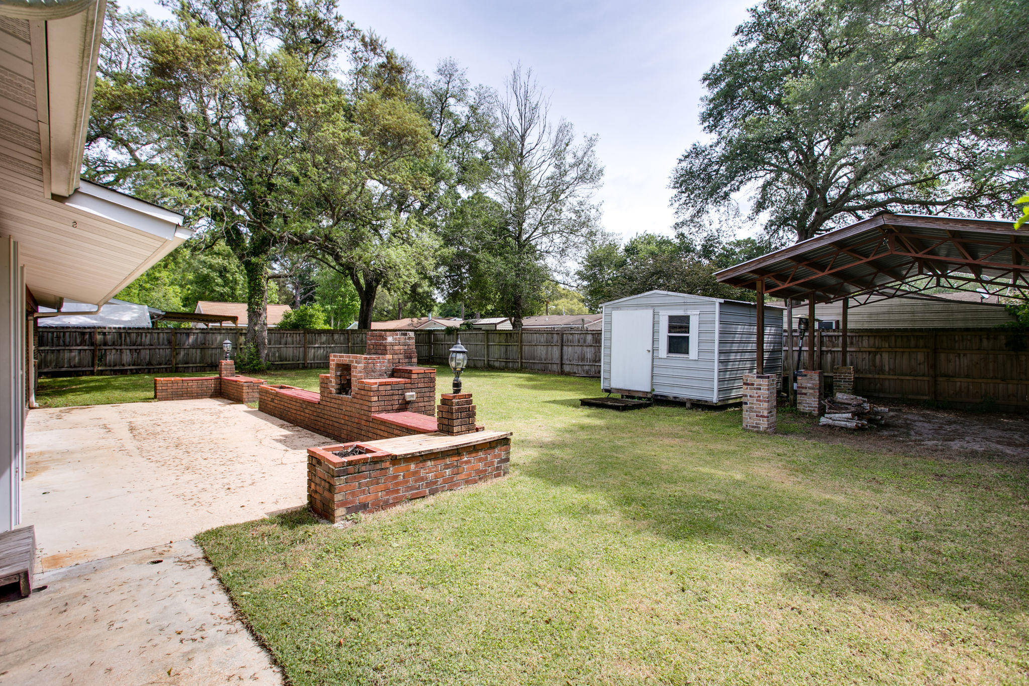 SHERWOOD FOREST - Residential Lease