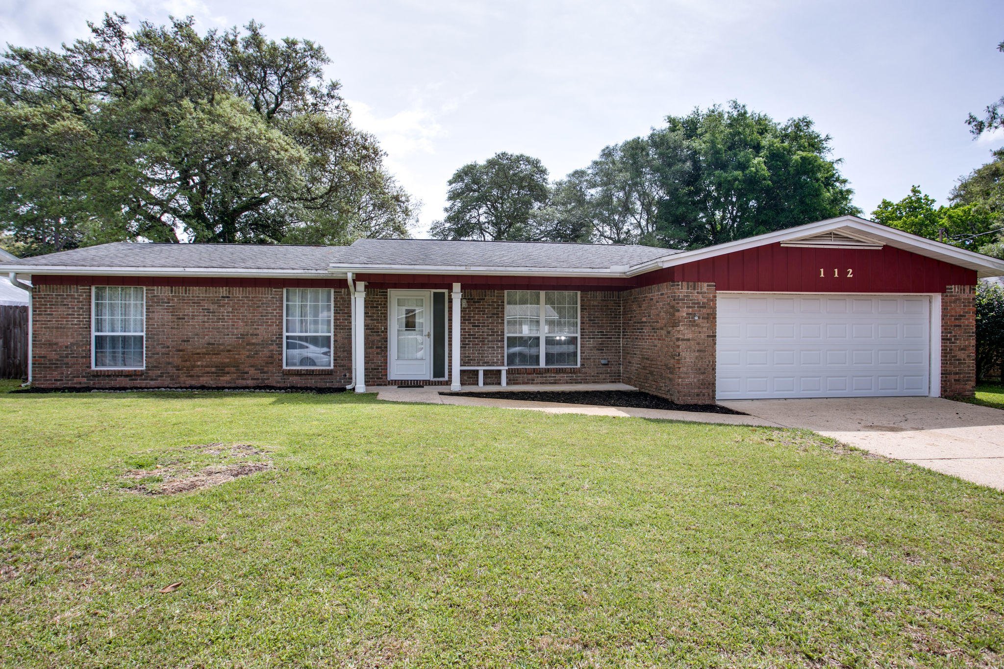 SHERWOOD FOREST - Residential Lease