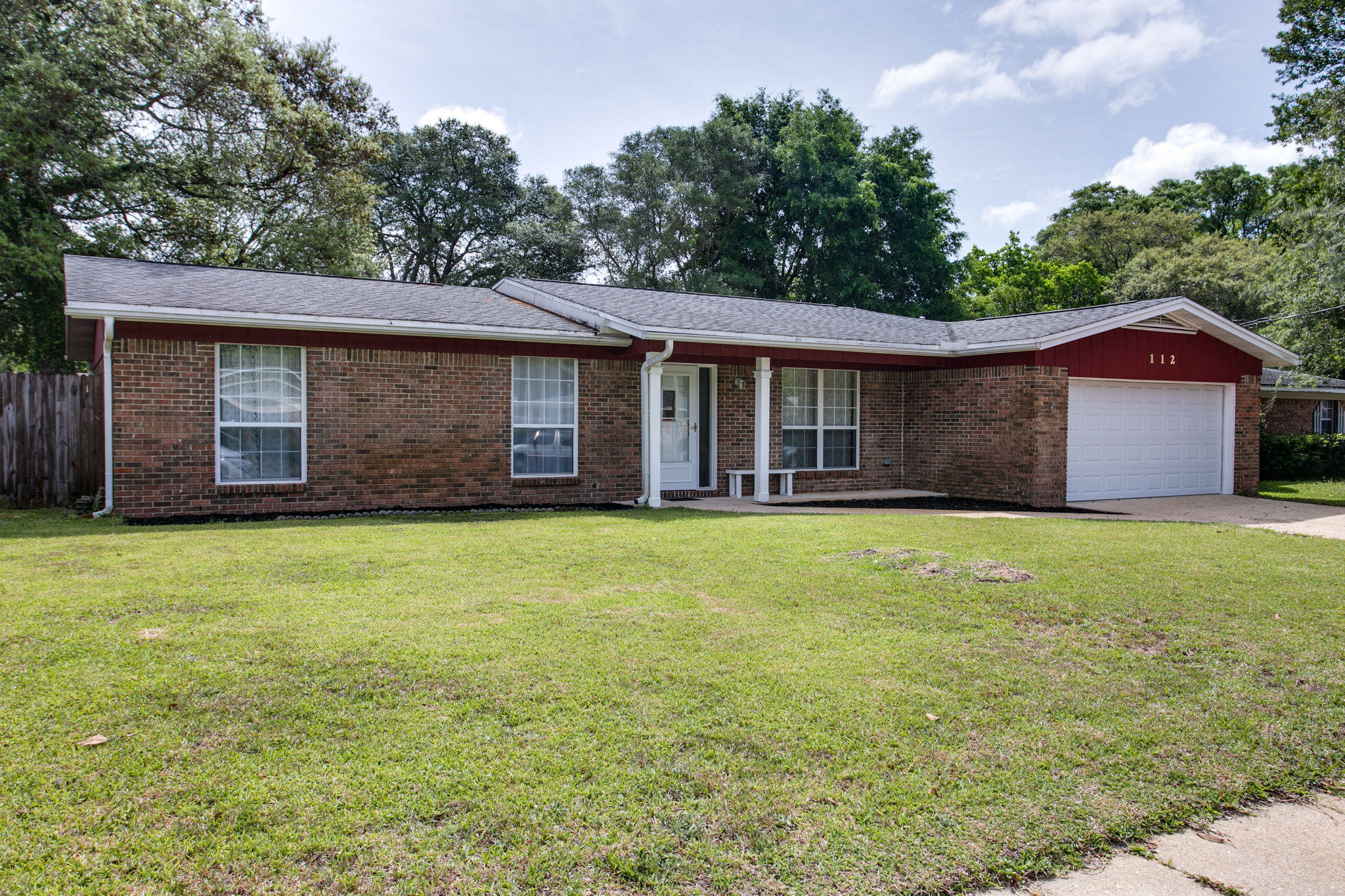 SHERWOOD FOREST - Residential Lease