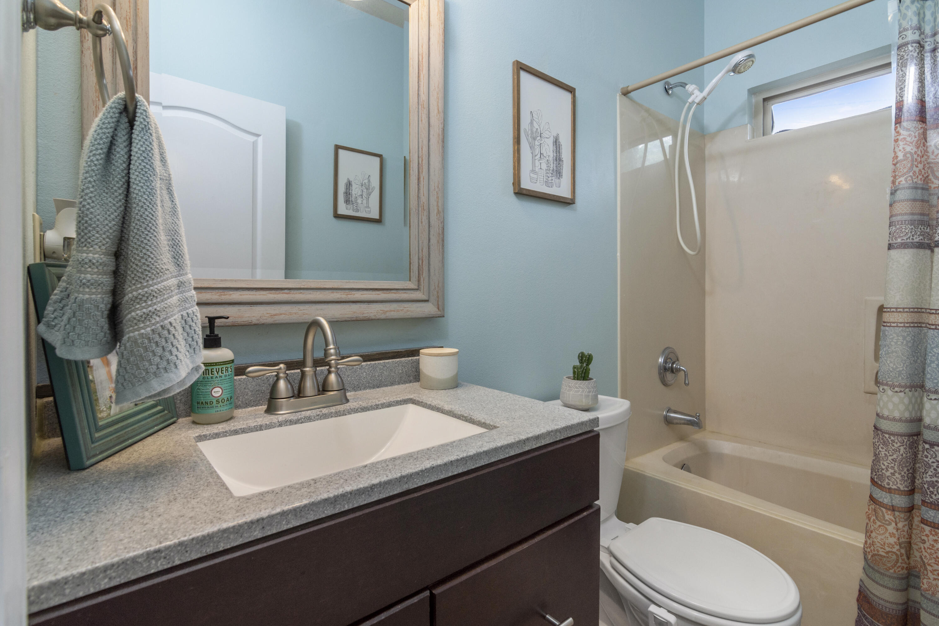 CHARDONNAY ESTATES - Residential