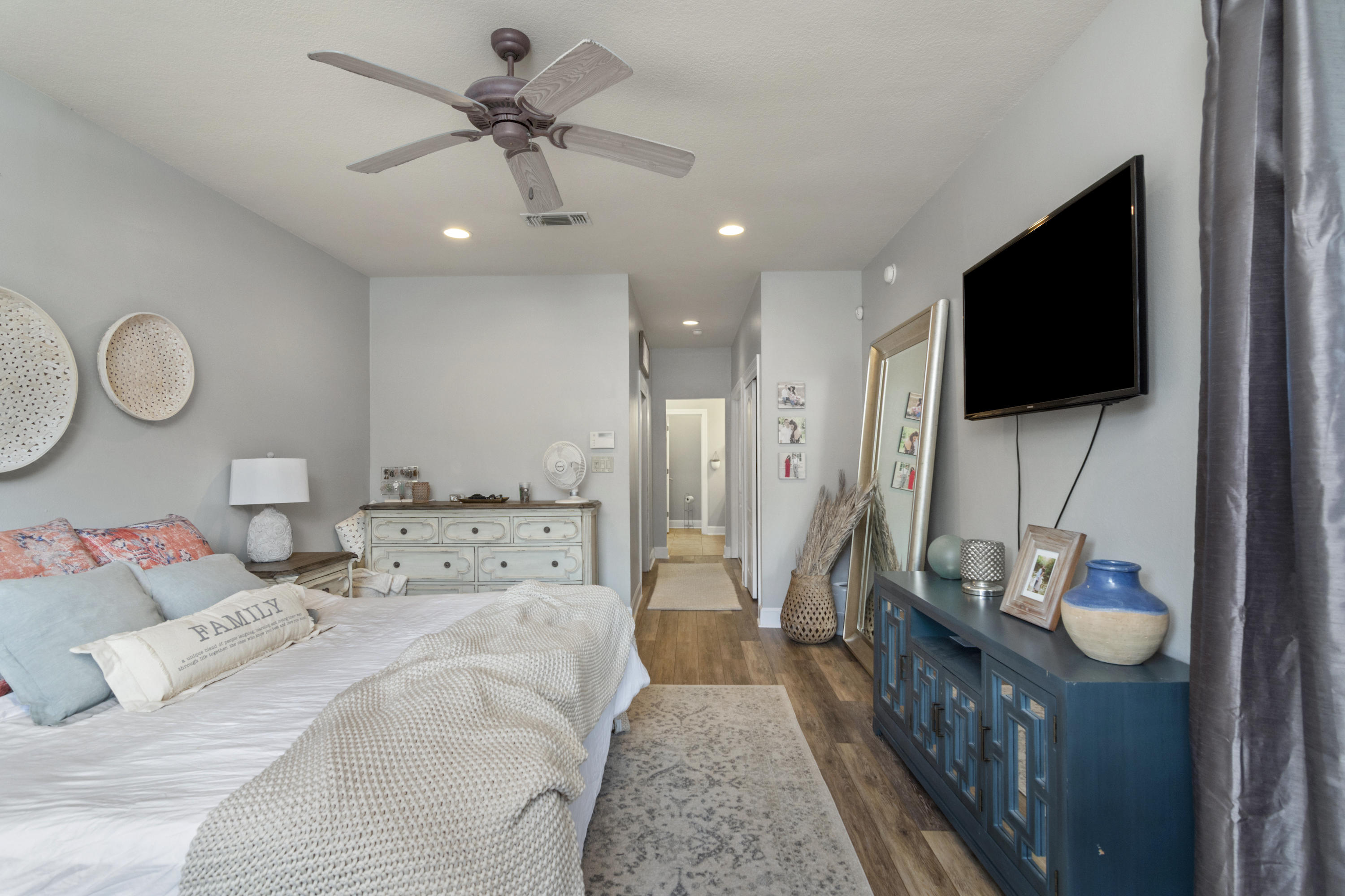 CHARDONNAY ESTATES - Residential