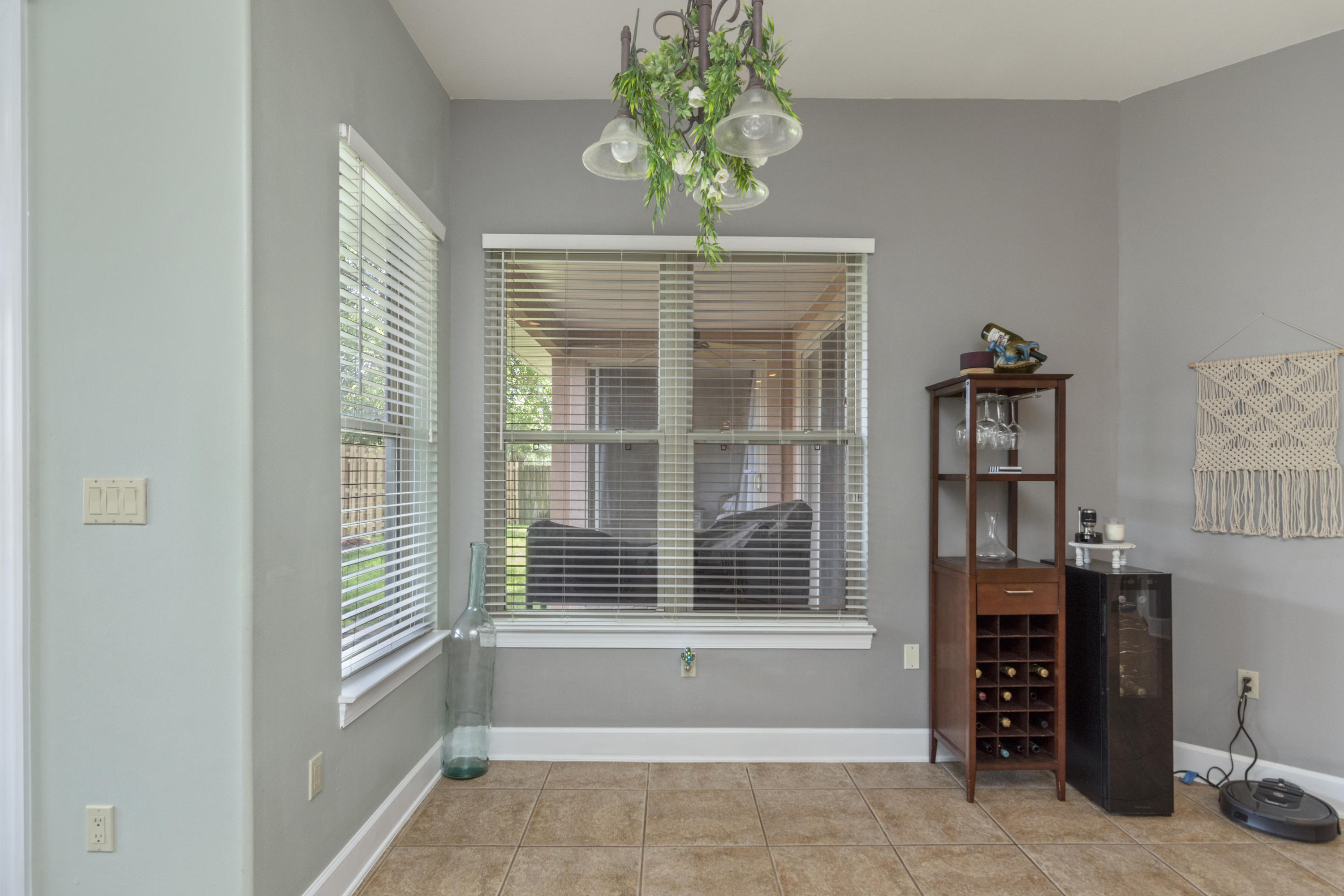 CHARDONNAY ESTATES - Residential