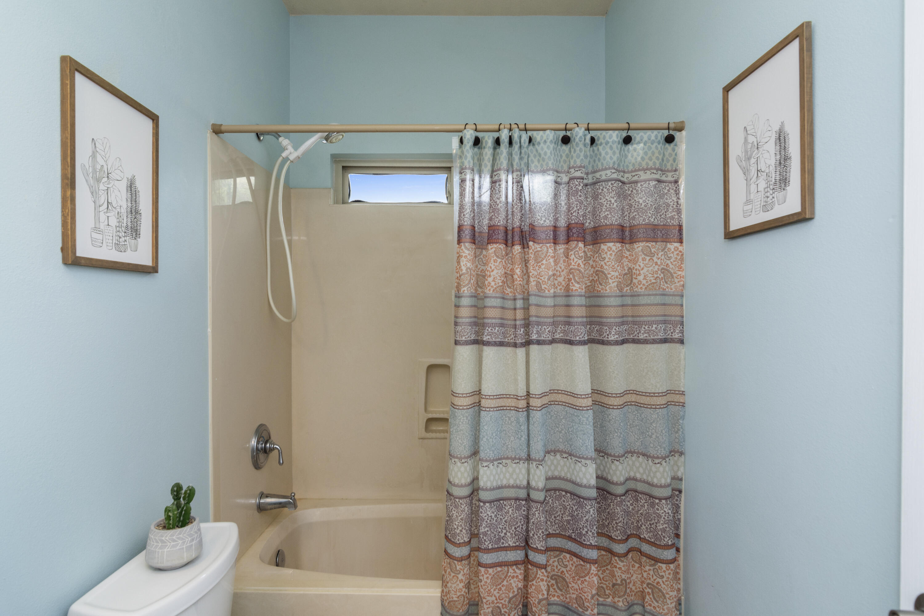 CHARDONNAY ESTATES - Residential