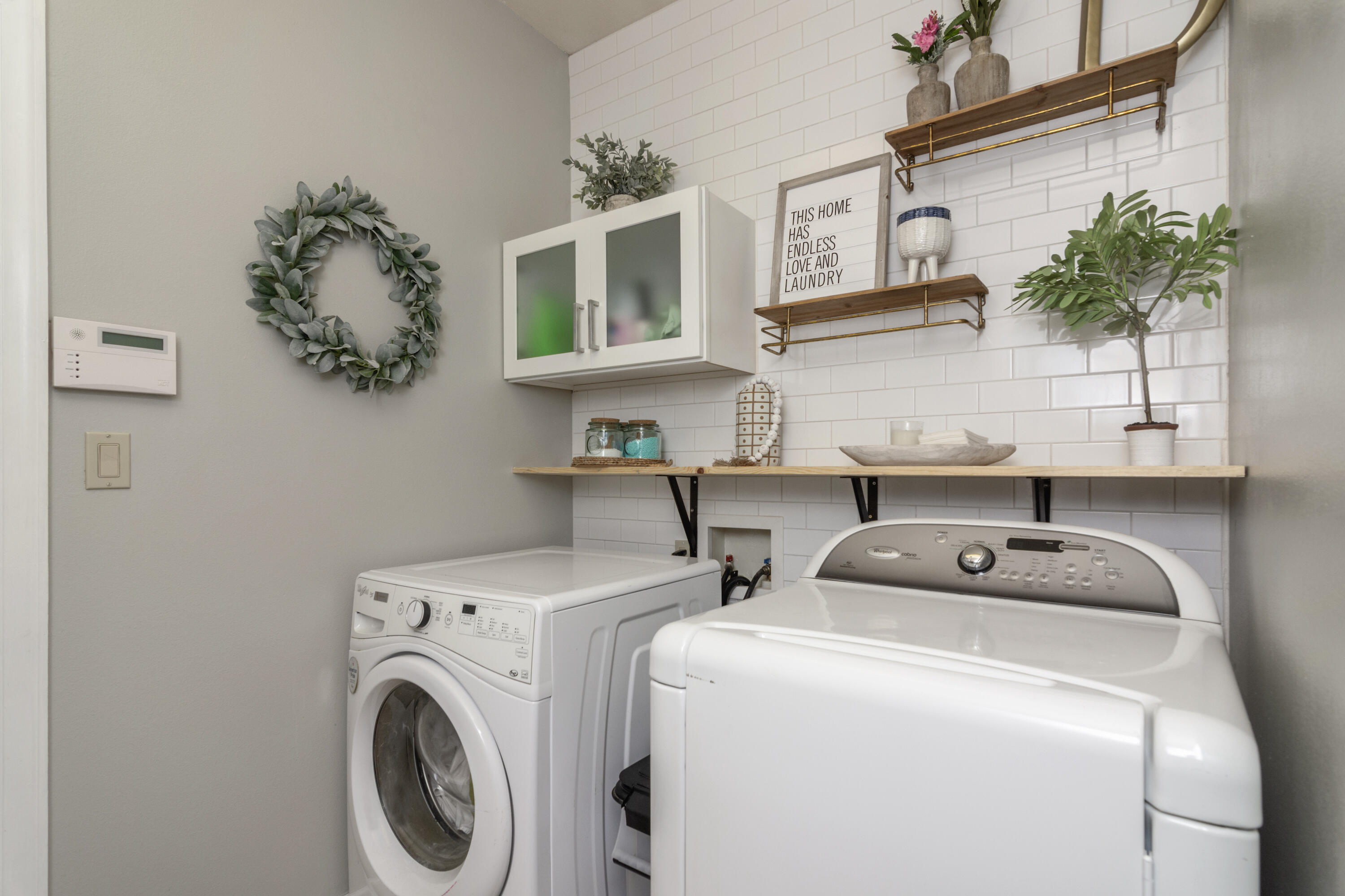 CHARDONNAY ESTATES - Residential