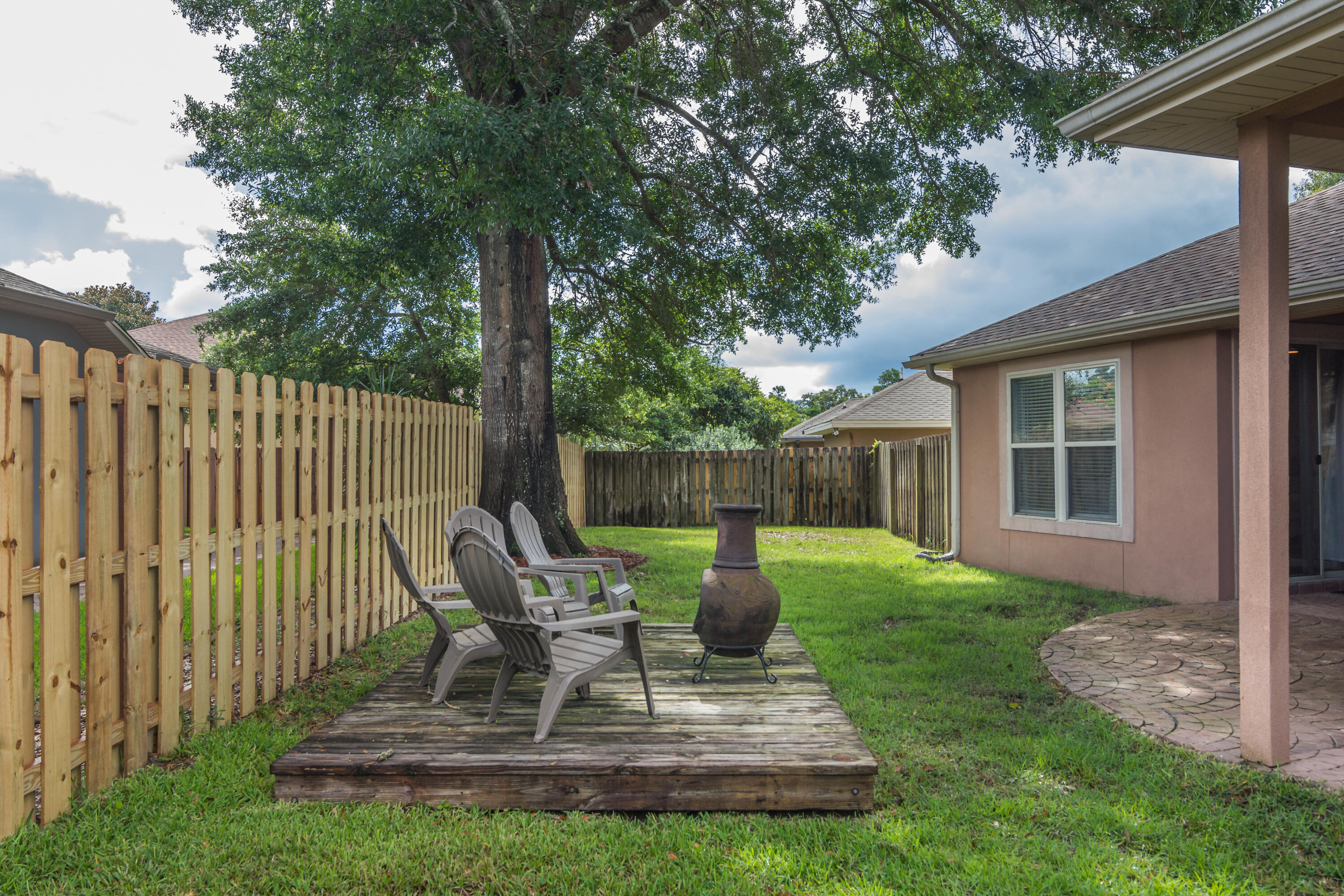 CHARDONNAY ESTATES - Residential