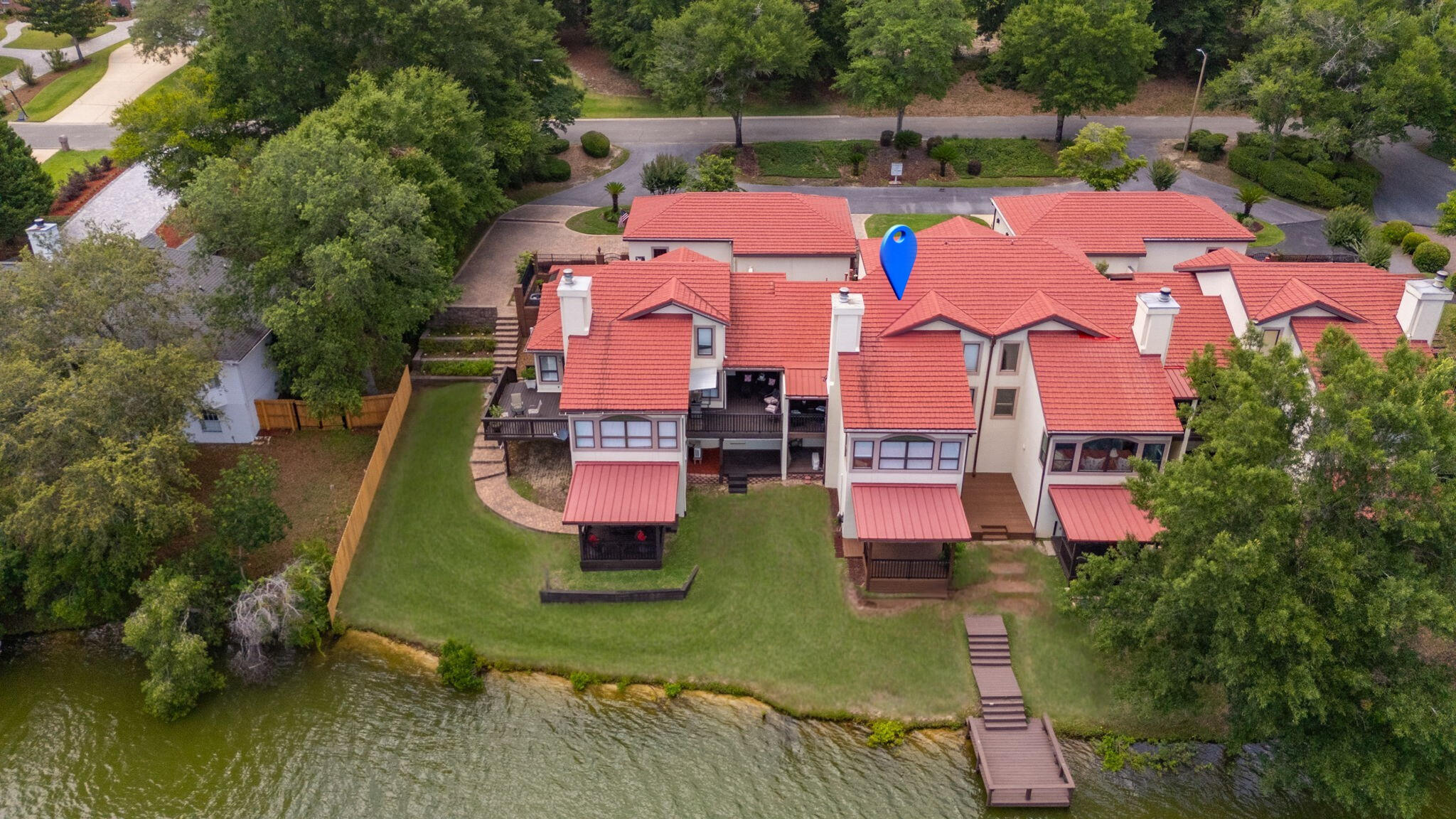 LAKE WAY VILLAS 1 - Residential