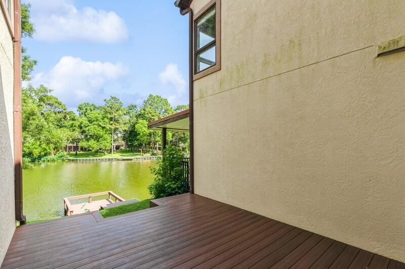 LAKE WAY VILLAS 1 - Residential