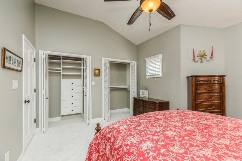 LAKE WAY VILLAS 1 - Residential
