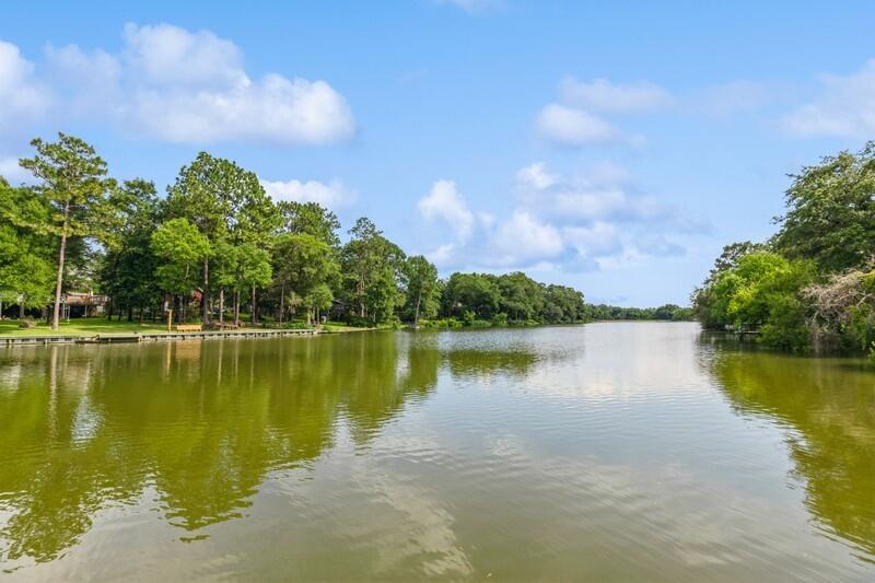 LAKE WAY VILLAS 1 - Residential