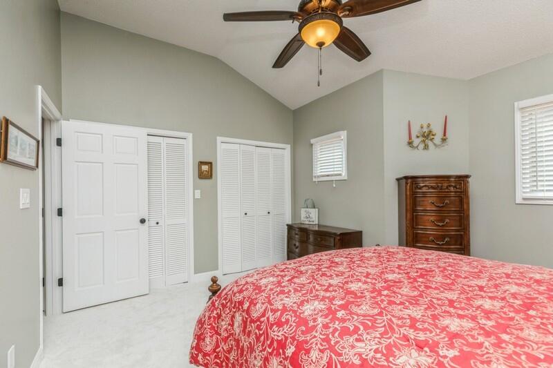 LAKE WAY VILLAS 1 - Residential