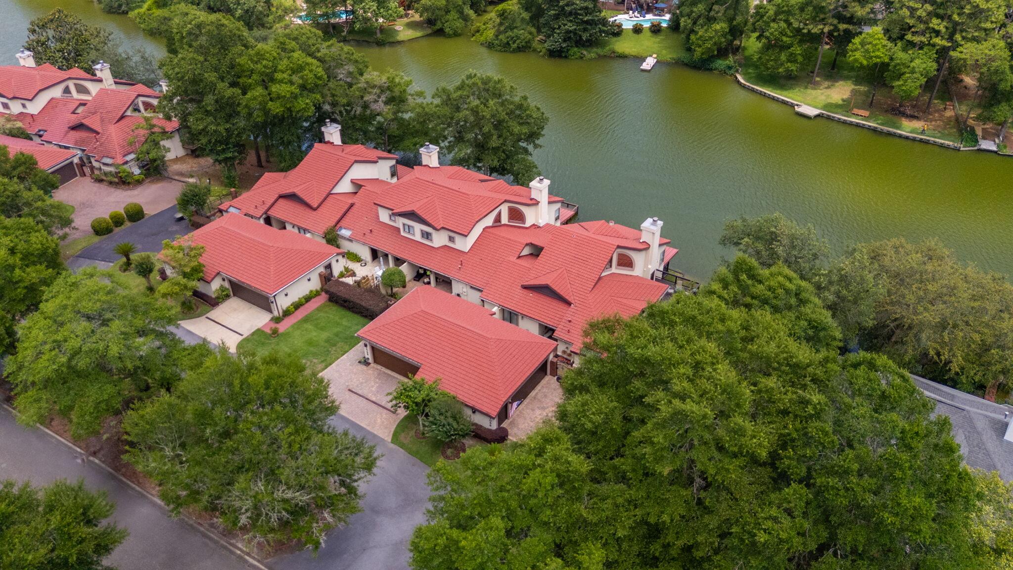 LAKE WAY VILLAS 1 - Residential