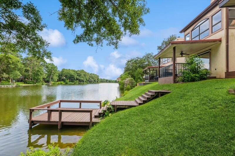 LAKE WAY VILLAS 1 - Residential