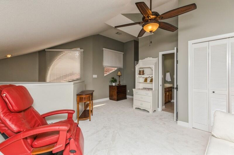 LAKE WAY VILLAS 1 - Residential