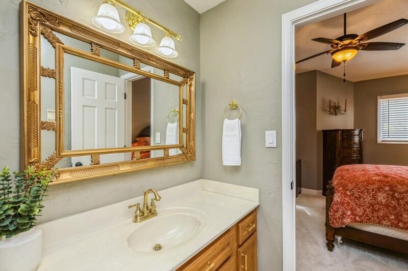 LAKE WAY VILLAS 1 - Residential