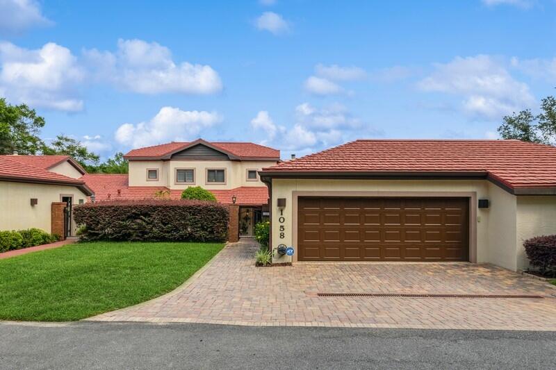 LAKE WAY VILLAS 1 - Residential