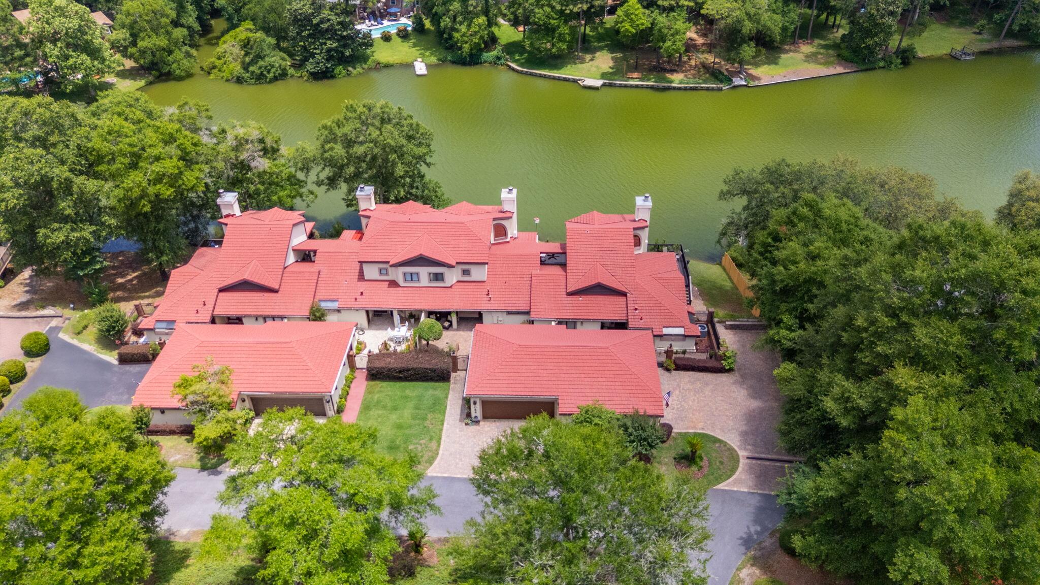 LAKE WAY VILLAS 1 - Residential