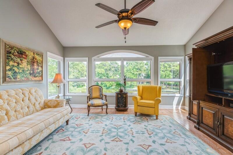 LAKE WAY VILLAS 1 - Residential