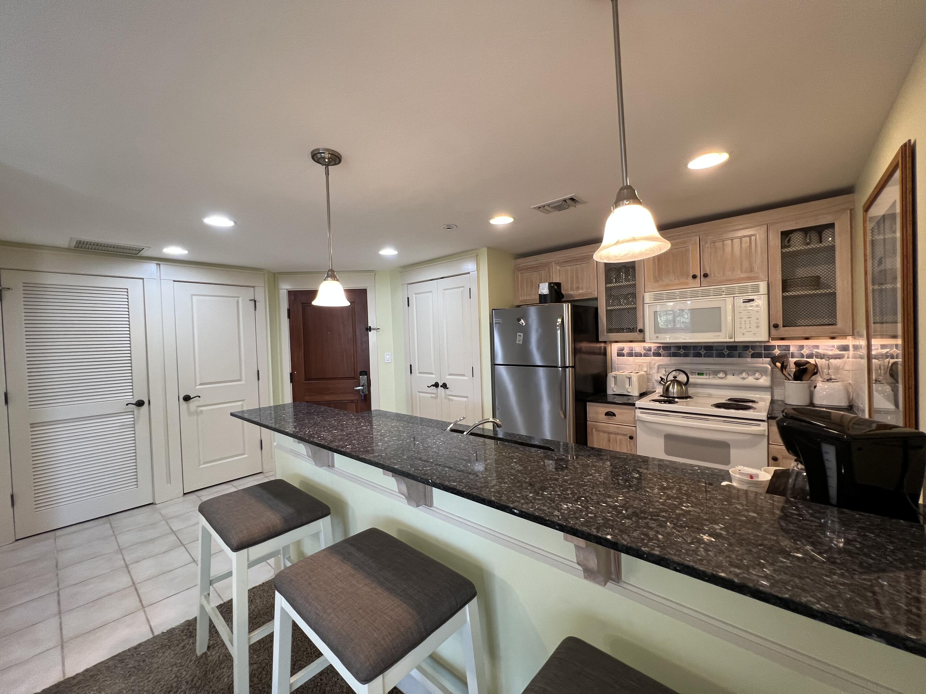 OBSERVATION POINT NORTH - Residential Lease