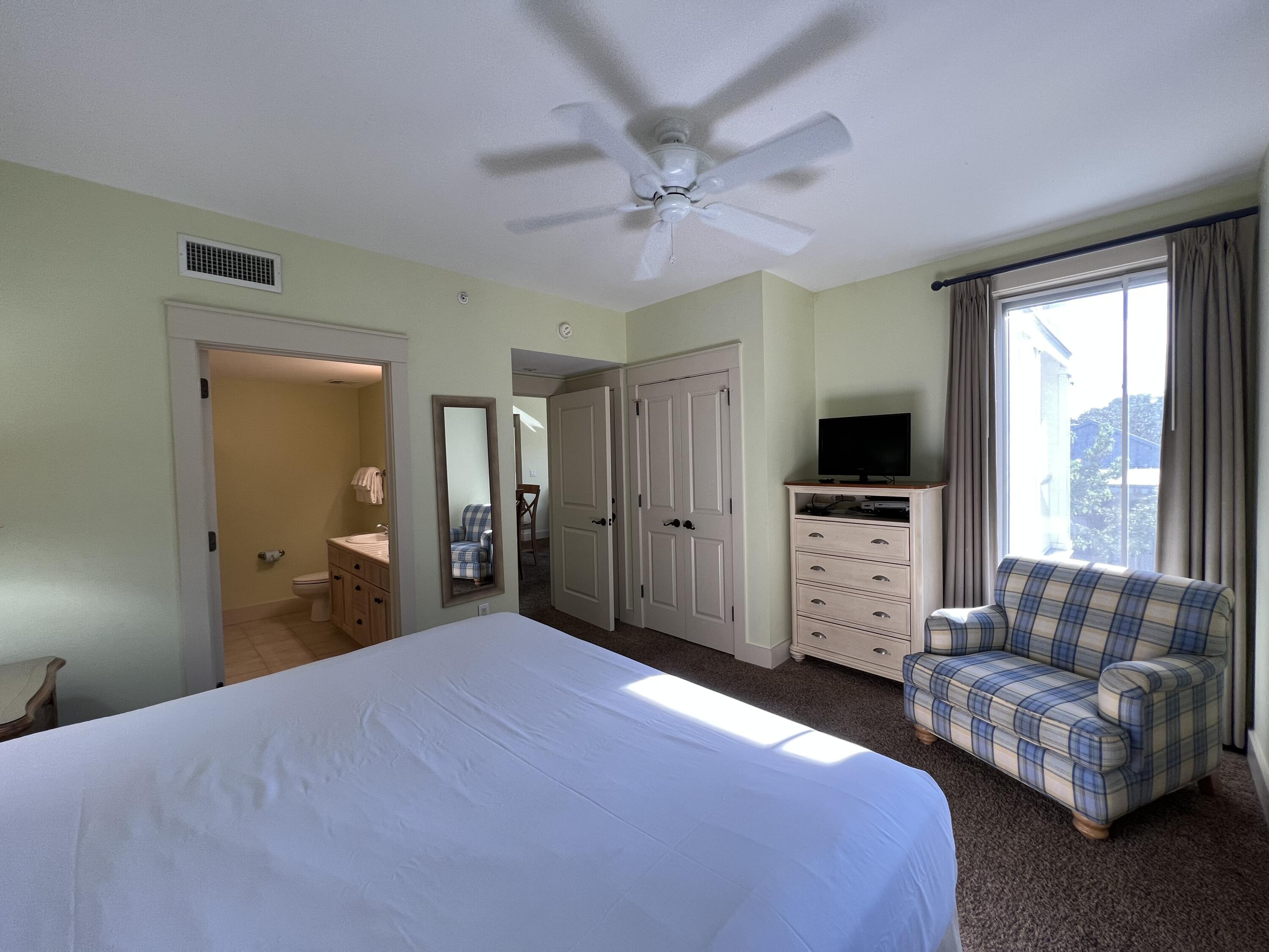 OBSERVATION POINT NORTH - Residential Lease