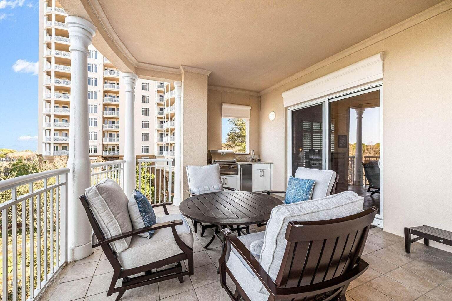 ONE WATER PLACE at Kelly Plantation - Residential