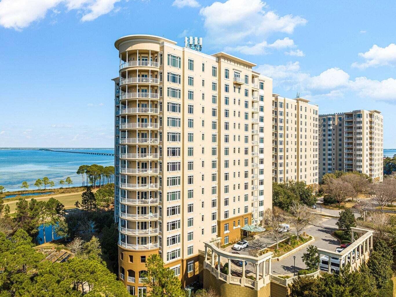 ONE WATER PLACE at Kelly Plantation - Residential