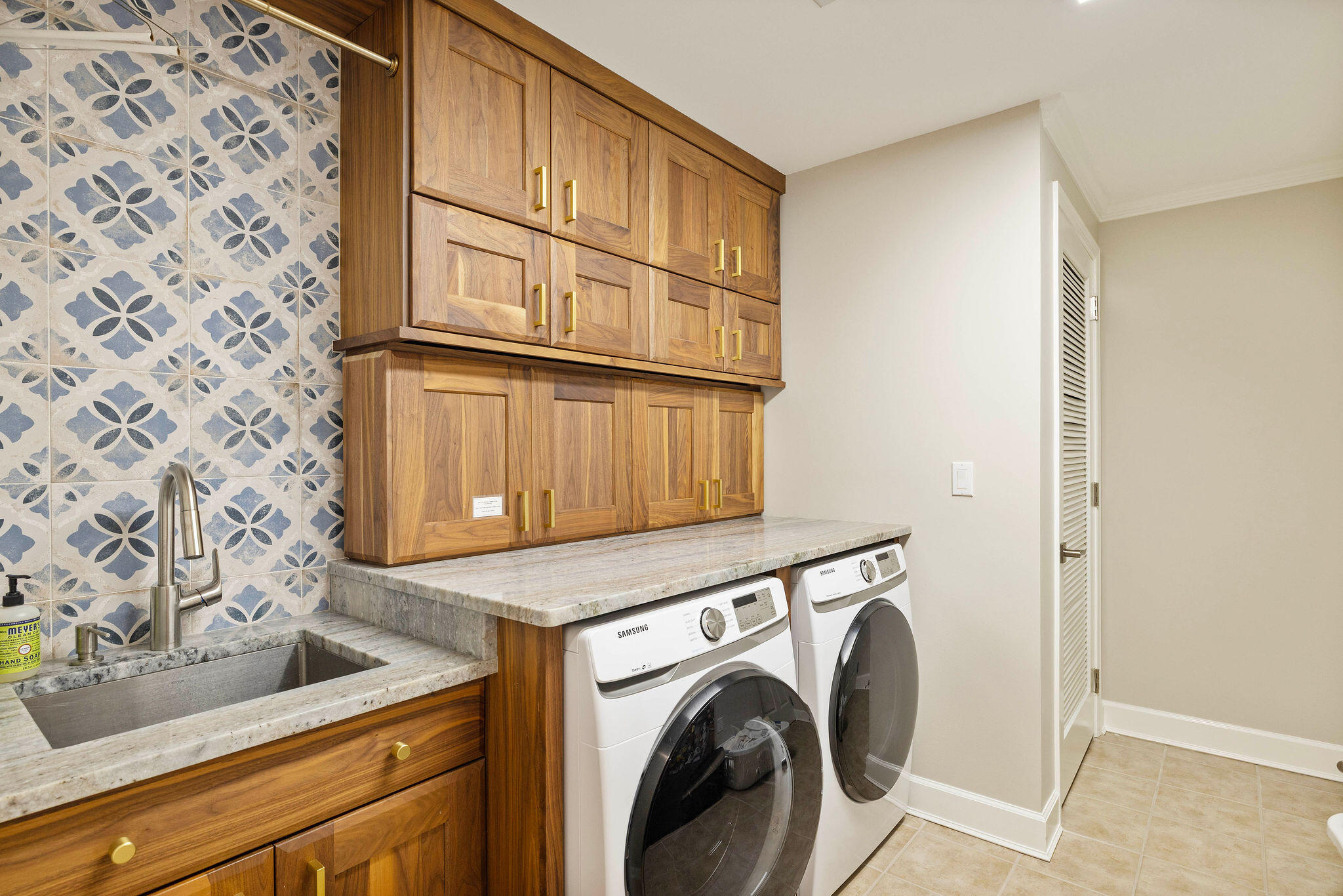 ONE WATER PLACE at Kelly Plantation - Residential