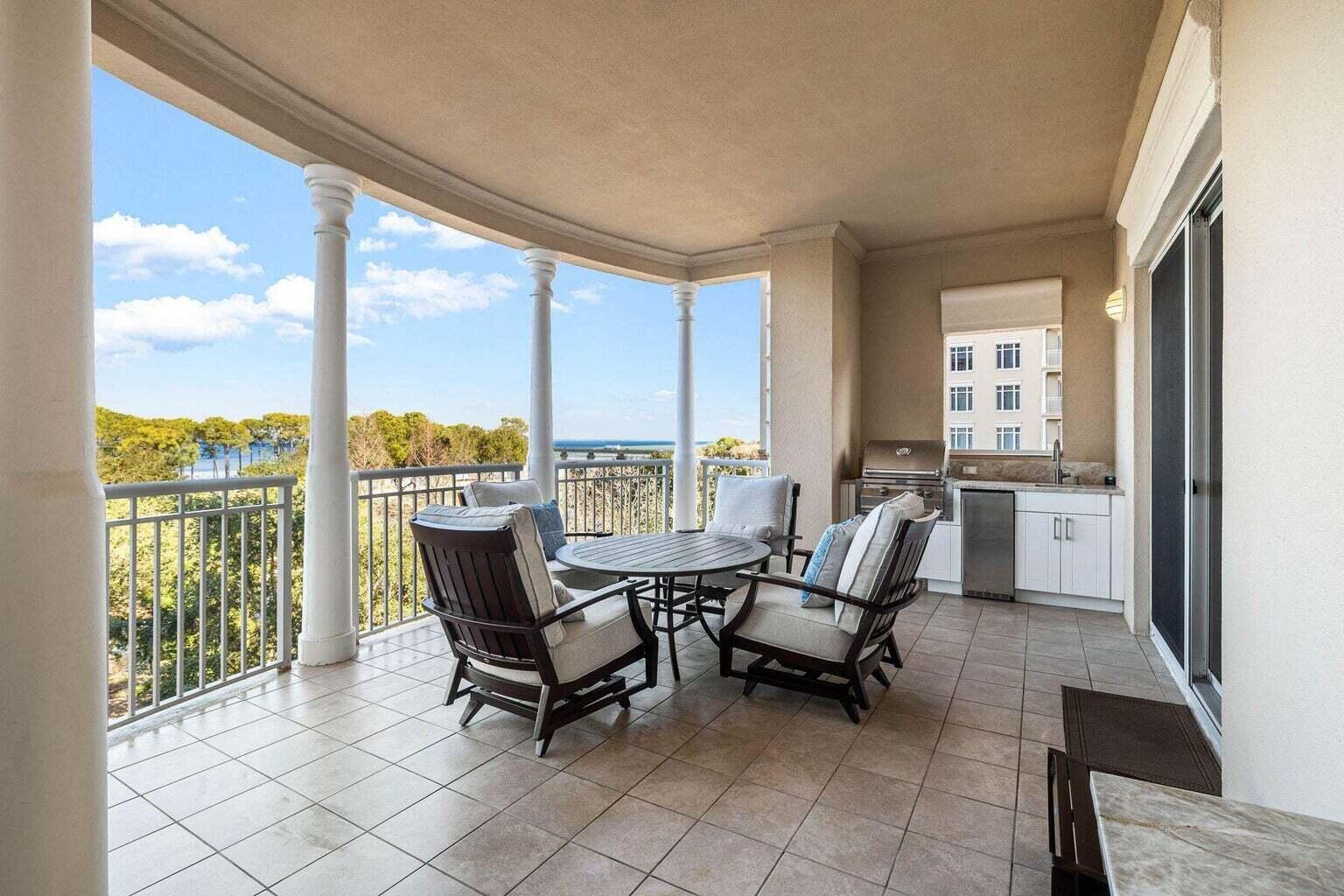 ONE WATER PLACE at Kelly Plantation - Residential