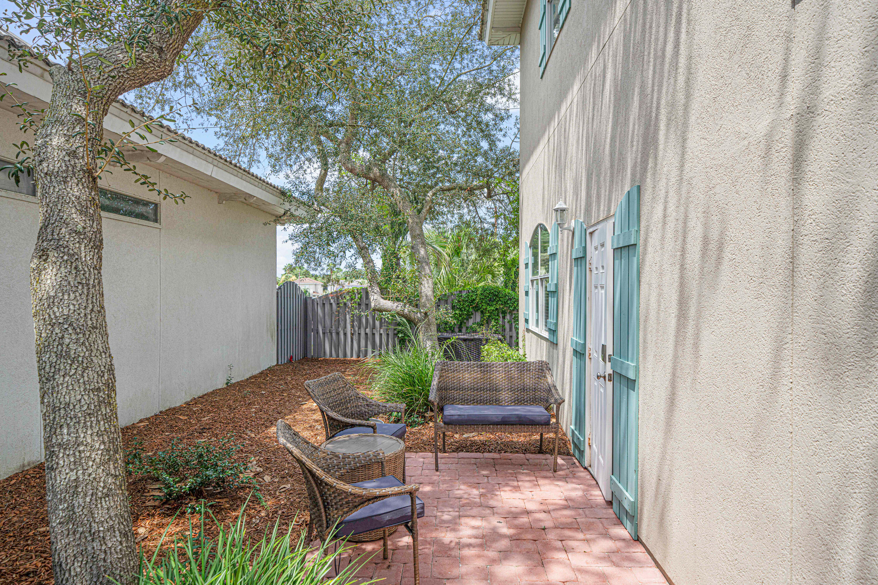 EMERALD SHORES OF SOUTH WALTON - Residential