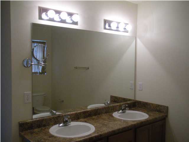 KING'S PORT - Residential Lease