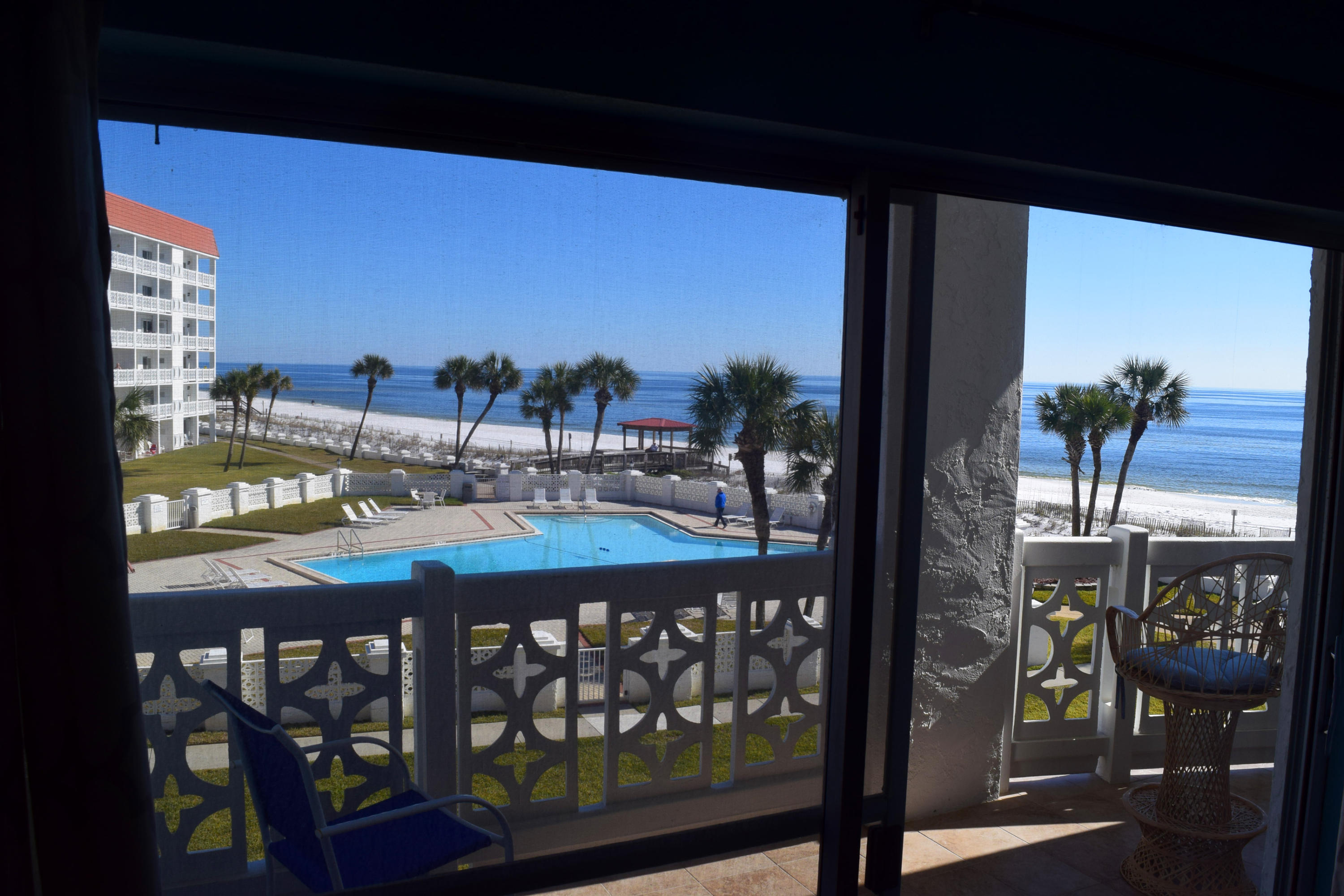 EL MATADOR CONDO - Residential