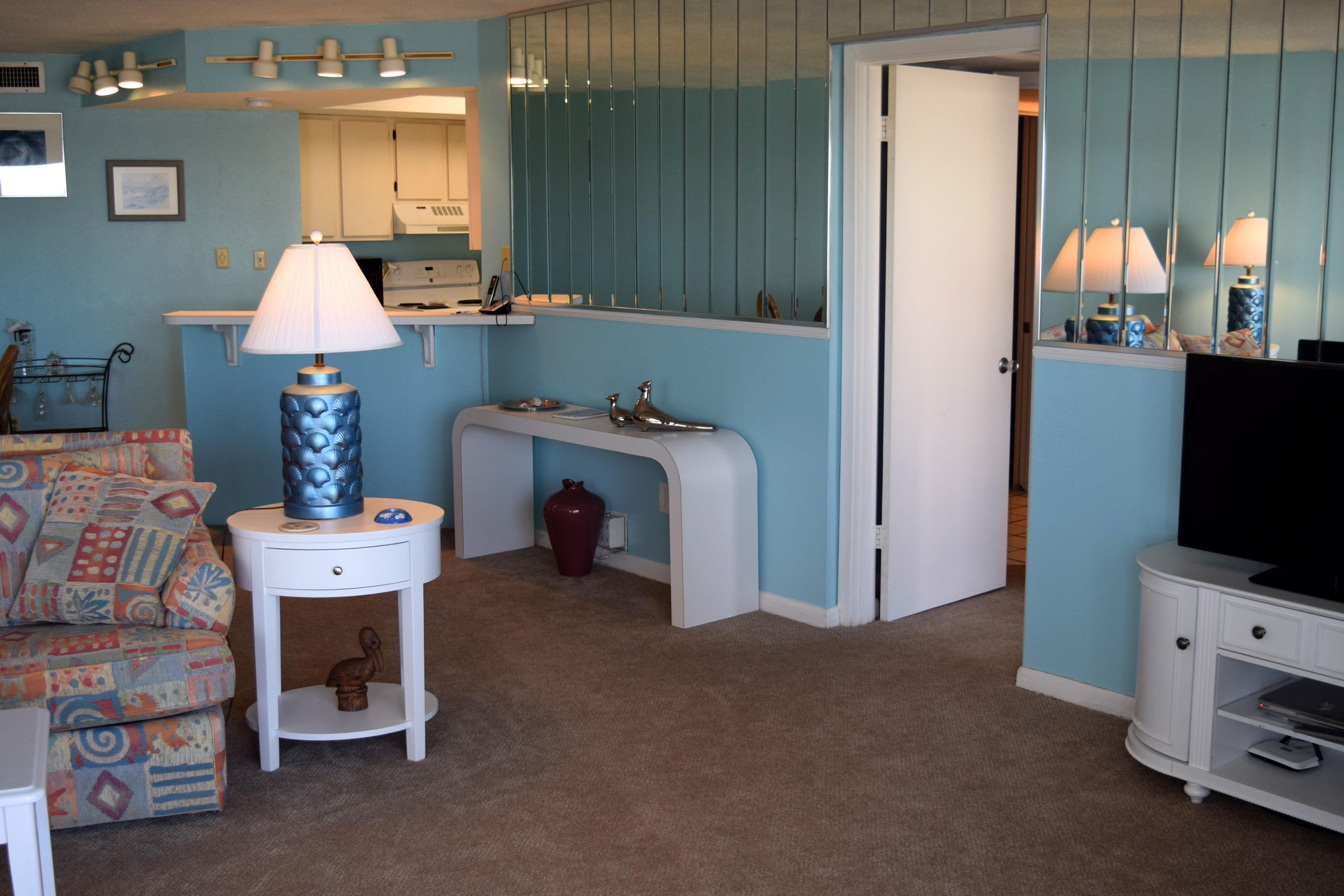 EL MATADOR CONDO - Residential