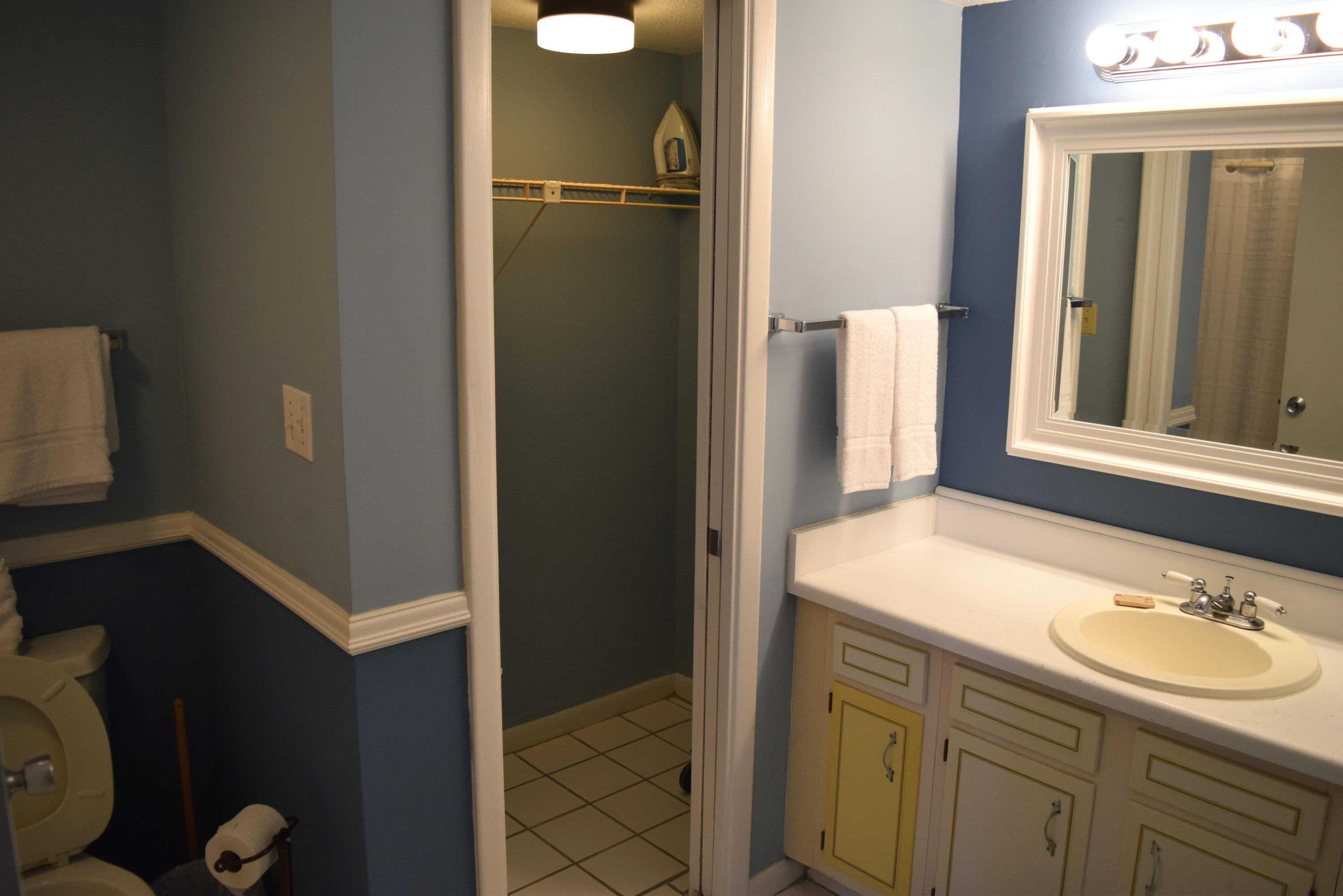 EL MATADOR CONDO - Residential