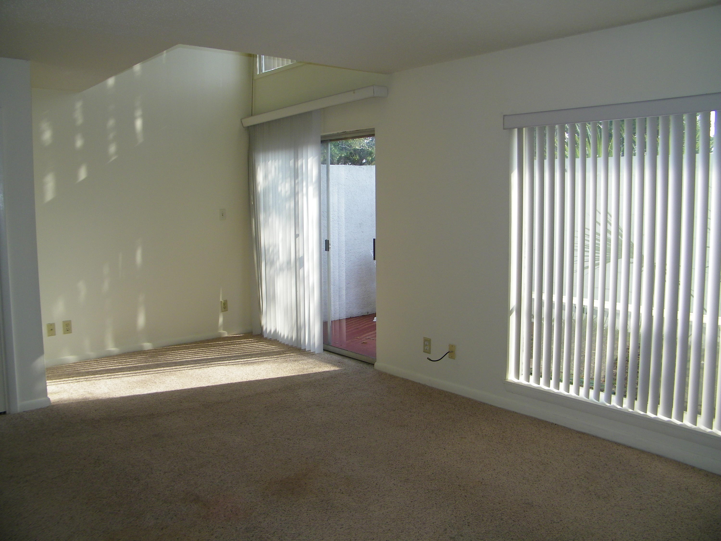 CASA DEL MAR - Residential Lease