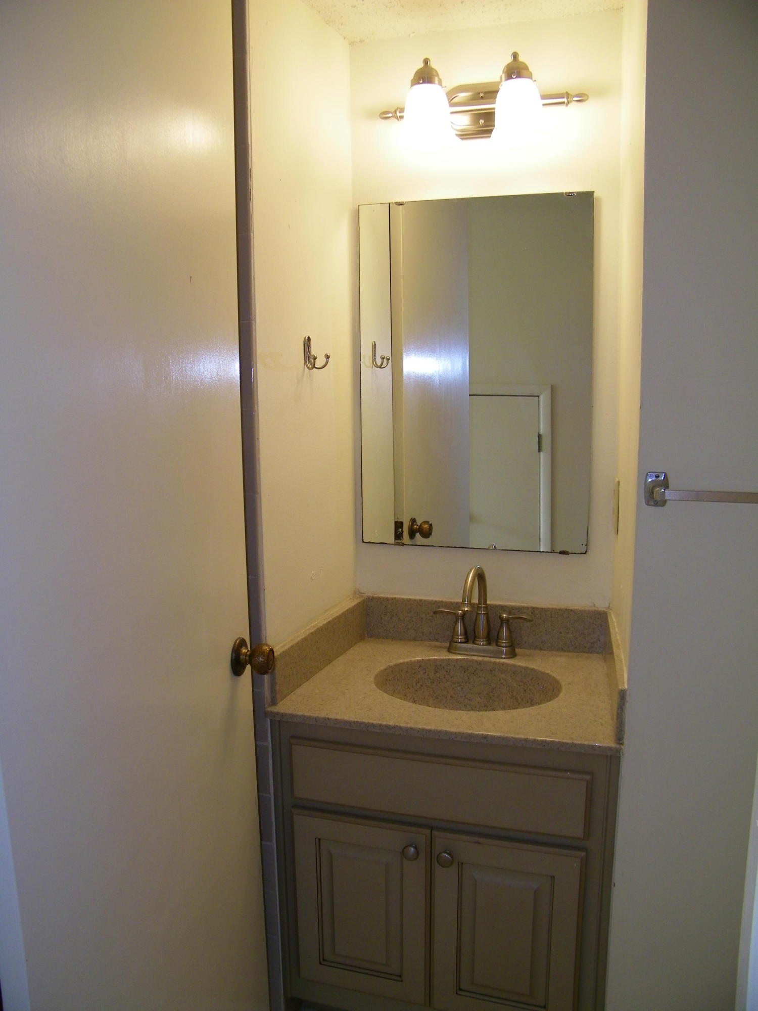 CASA DEL MAR - Residential Lease