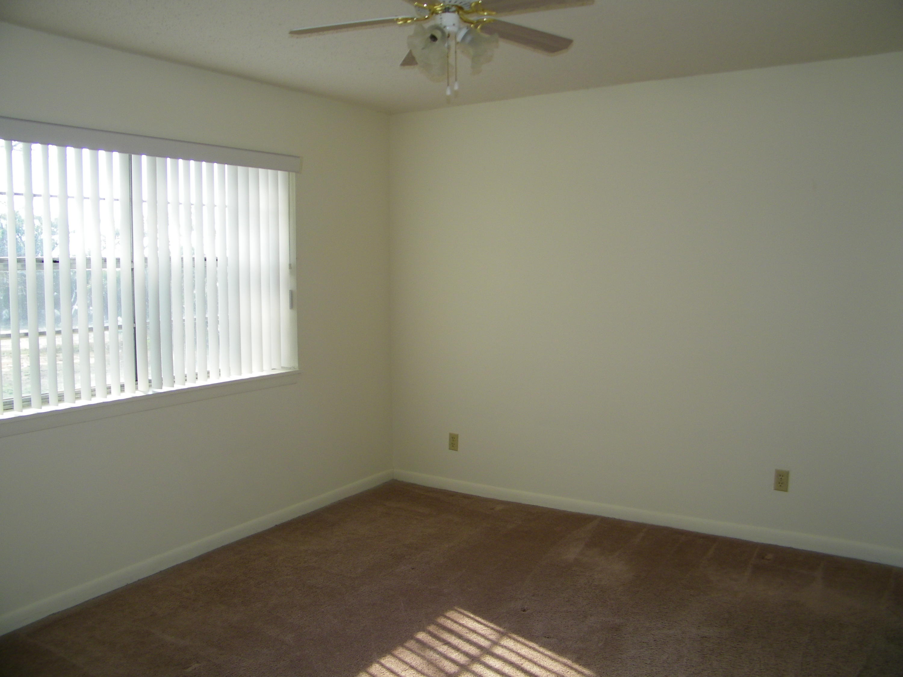 CASA DEL MAR - Residential Lease